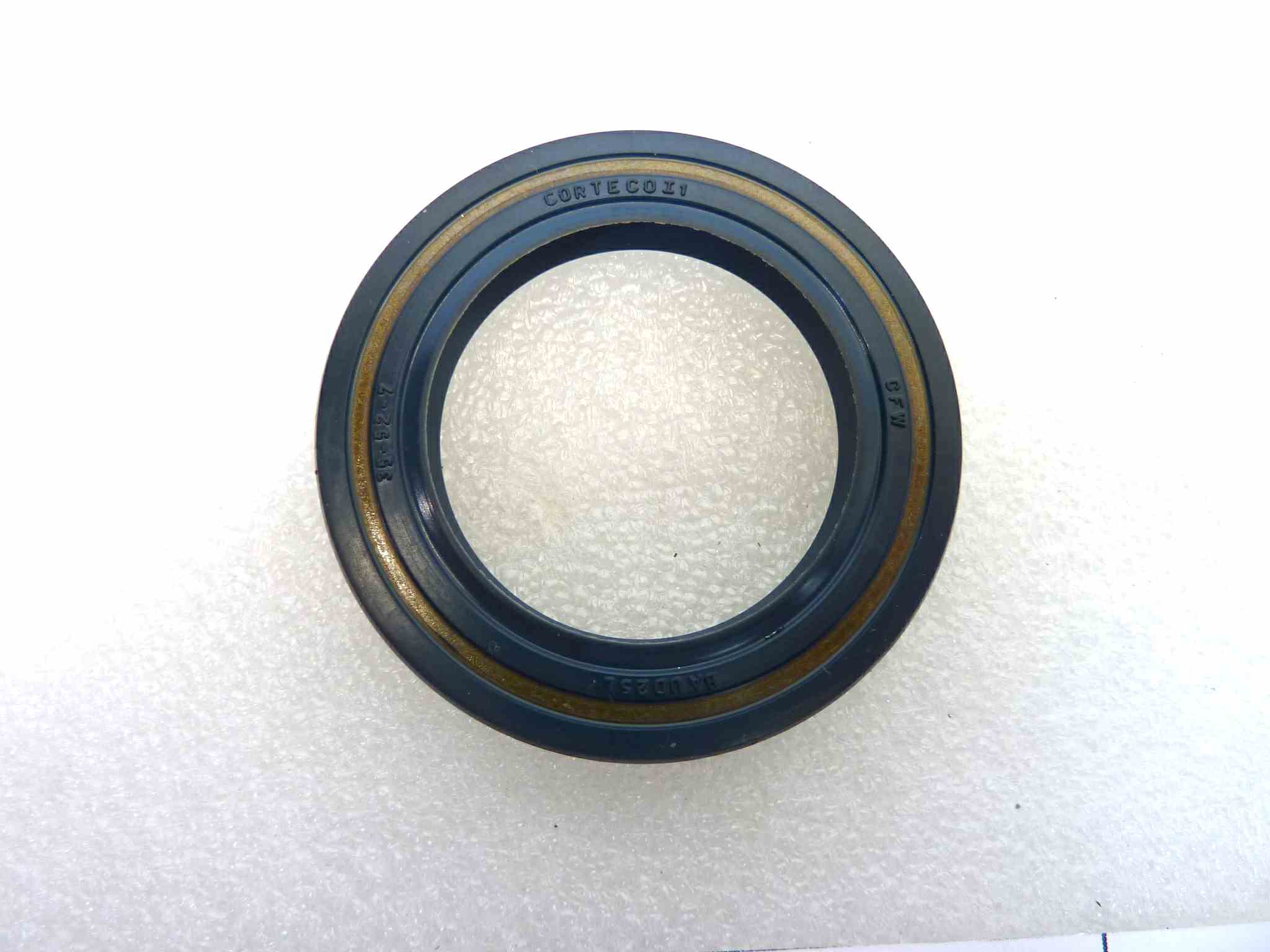 Anello paraolio cardano Guzzi Sport 1100 V11 35x52x7 cod 90403552 NUOVO Fondo di magazzino Leggi descrizione - immagine 2