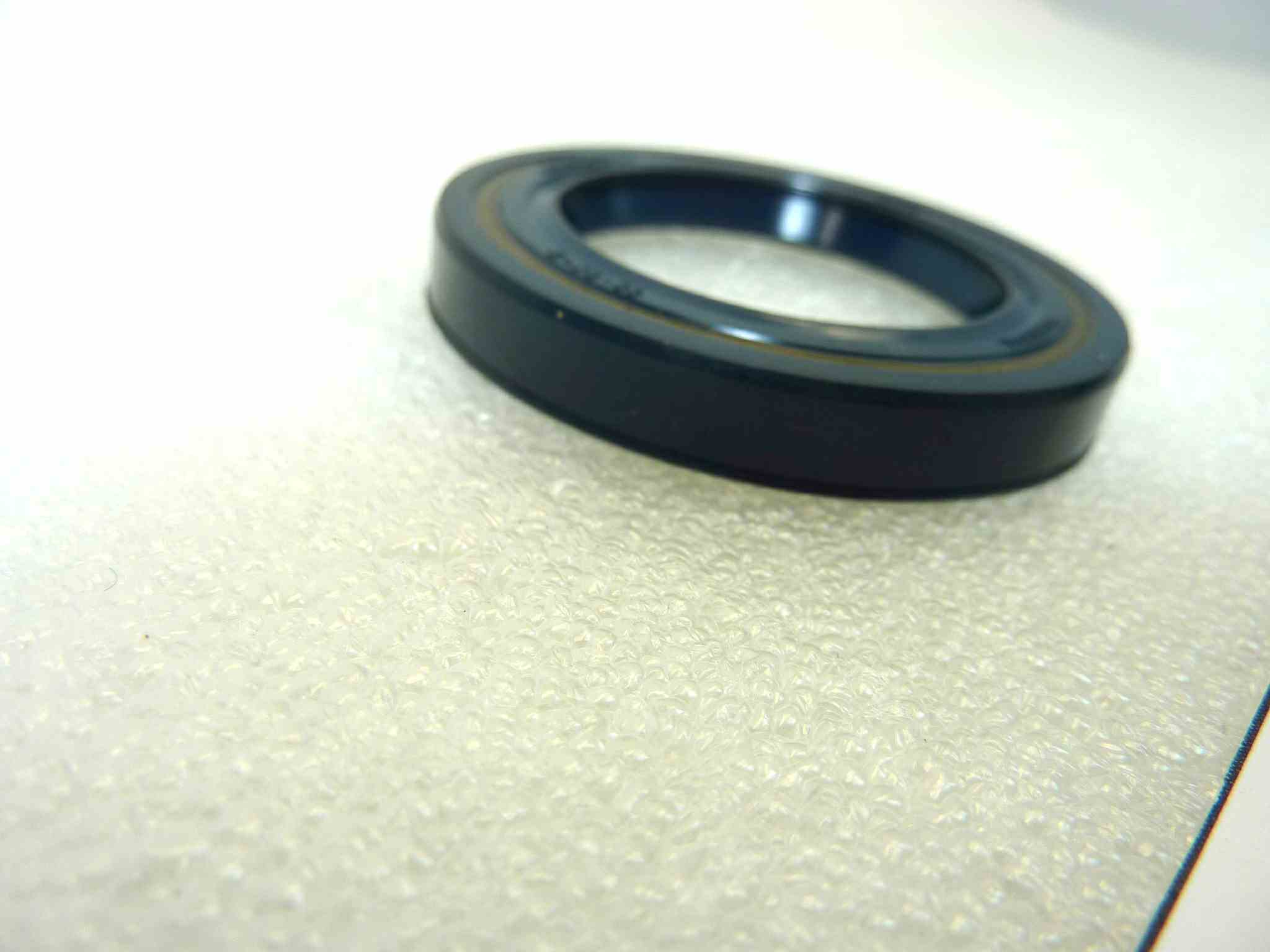 Anello paraolio cardano Guzzi Sport 1100 V11 35x52x7 cod 90403552 NUOVO Fondo di magazzino Leggi descrizione - immagine 3