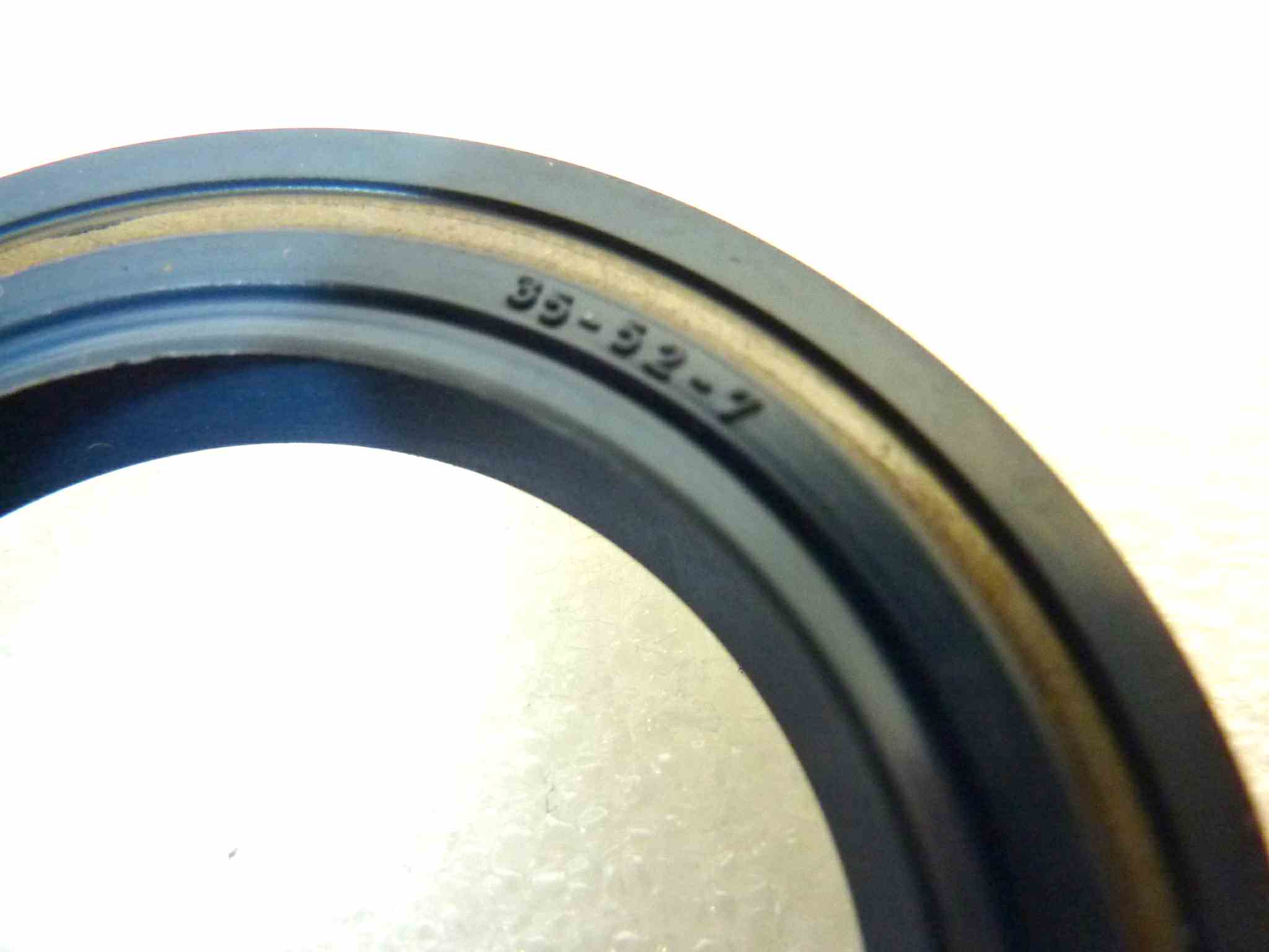 Anello paraolio cardano Guzzi Sport 1100 V11 35x52x7 cod 90403552 NUOVO Fondo di magazzino Leggi descrizione - immagine 6