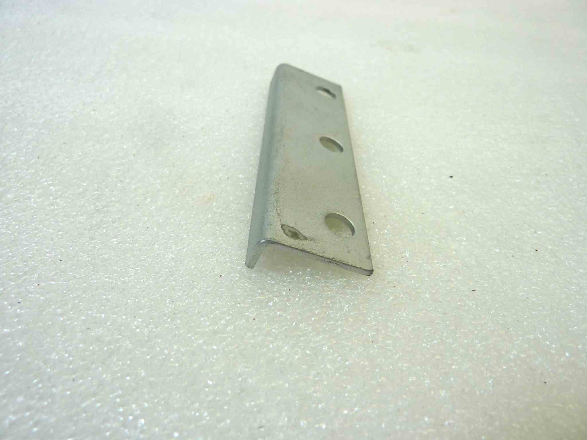 Staffa piastra Guzzi V10 Centauro 1997 - 1999 cod 27287000 NUOVO Fondo di magazzino Leggi descrizione - immagine 2