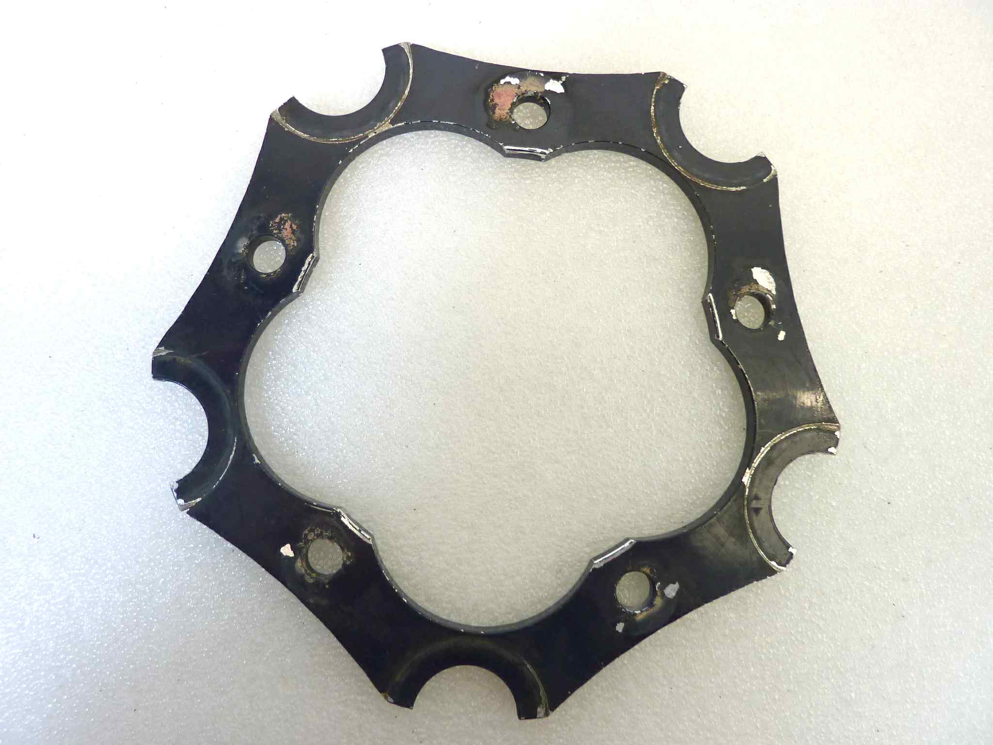 Flangia disco freno Guzzi 1000 California III - VW 1988-1994
1000 Le Mans IV - VV 1984-1987
1000 Le Mans V - VV 1988-1994
1000 S - VV 1990-1993
1000 SP III - VN 1988-1996
1100 California - KC 1994-1997
850 T5 P.A. - VR400 1994-2001
California 1000 i.e. - VY 1990-1994
California 1100 i.e. - KC 1994-1995 - immagine 3