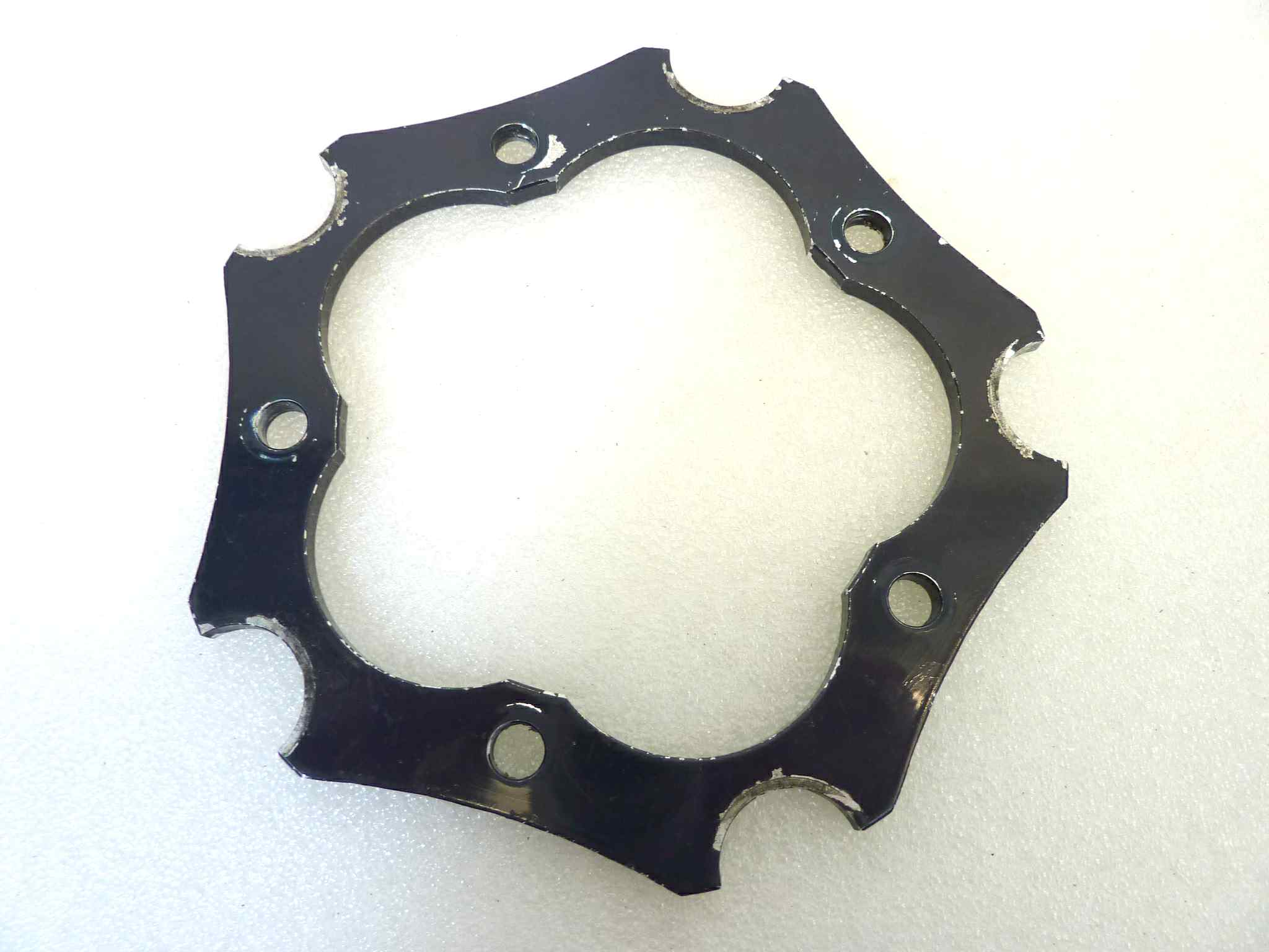 Flangia disco freno Guzzi 1000 California III - VW 1988-1994
1000 Le Mans IV - VV 1984-1987
1000 Le Mans V - VV 1988-1994
1000 S - VV 1990-1993
1000 SP III - VN 1988-1996
1100 California - KC 1994-1997
850 T5 P.A. - VR400 1994-2001
California 1000 i.e. - VY 1990-1994
California 1100 i.e. - KC 1994-1995 - immagine 5