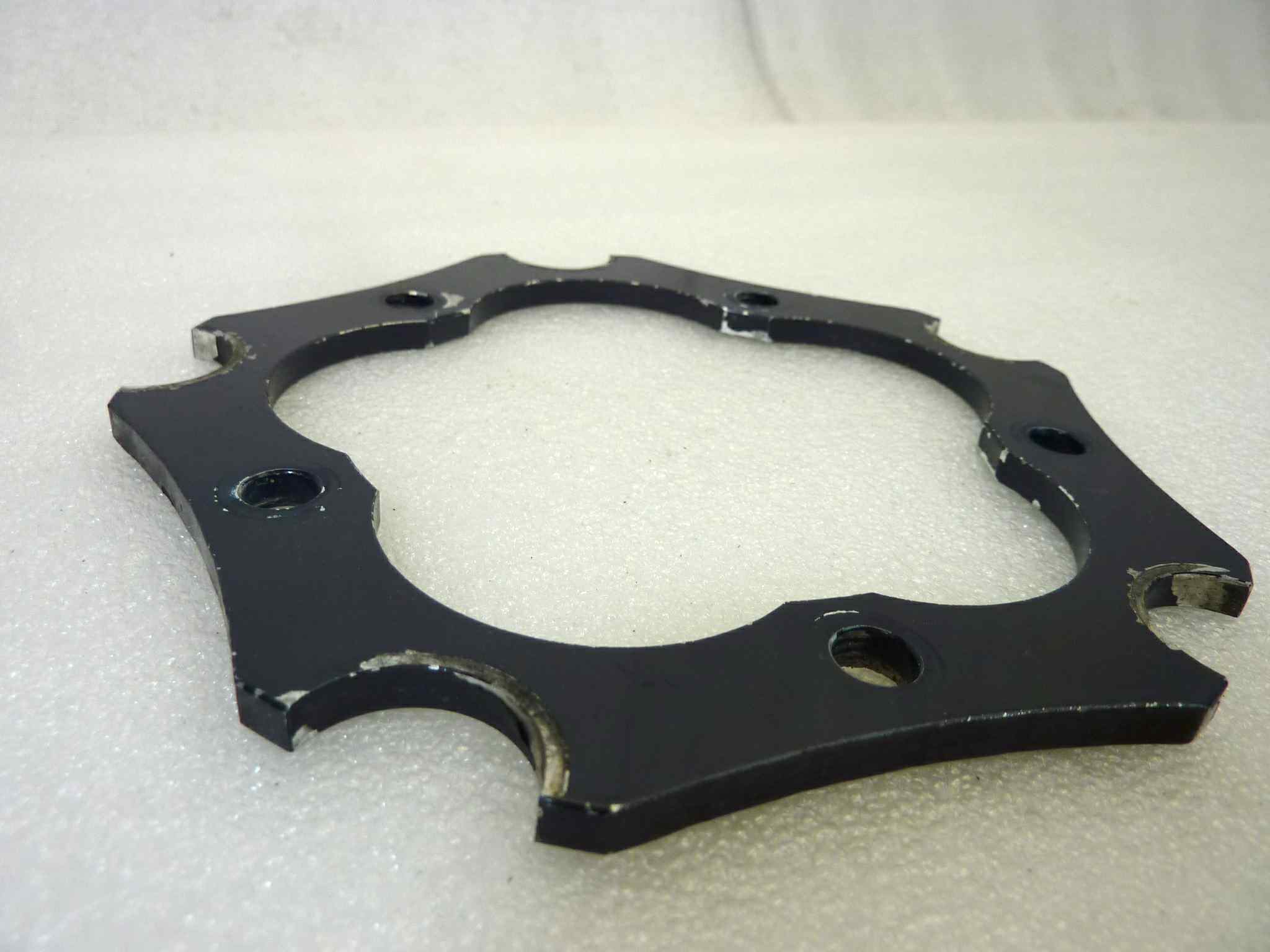 Flangia disco freno Guzzi 1000 California III - VW 1988-1994
1000 Le Mans IV - VV 1984-1987
1000 Le Mans V - VV 1988-1994
1000 S - VV 1990-1993
1000 SP III - VN 1988-1996
1100 California - KC 1994-1997
850 T5 P.A. - VR400 1994-2001
California 1000 i.e. - VY 1990-1994
California 1100 i.e. - KC 1994-1995 - immagine 6