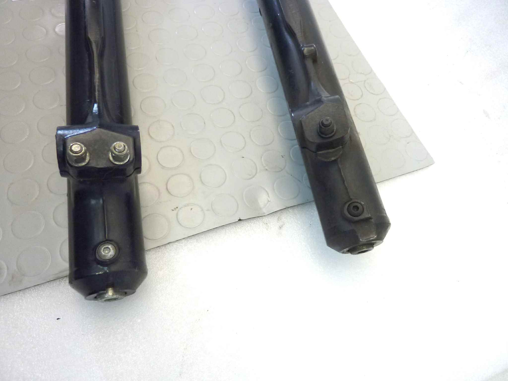 Forcella anteriore Moto Guzzi NTX 750 PA con riser manubrio supporti - immagine 11