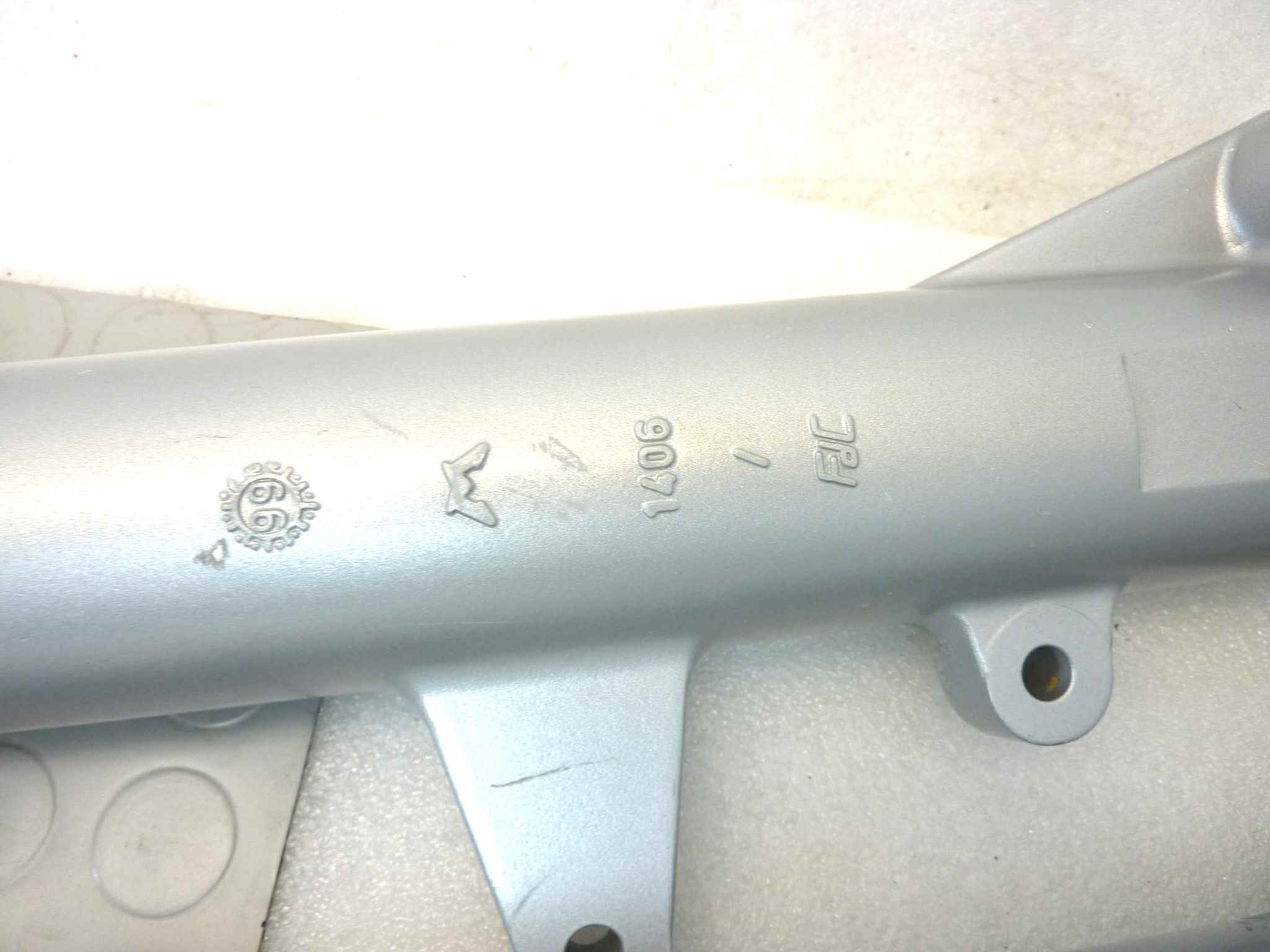 Steli forcella anteriore Guzzi Quota 1100 diam 45 mm - immagine 9