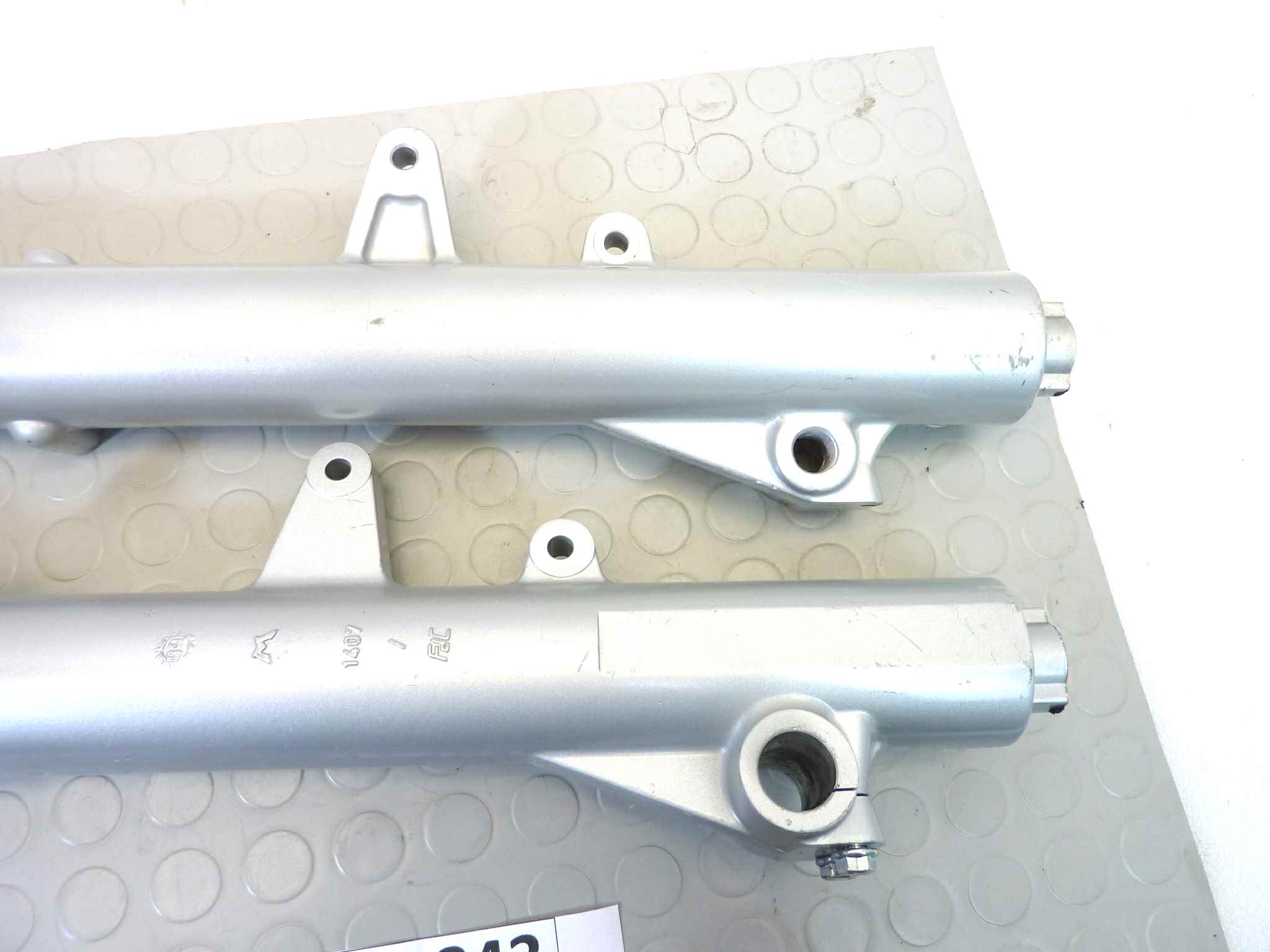 Steli forcella anteriore Guzzi Quota 1100 diam 45 mm - immagine 13
