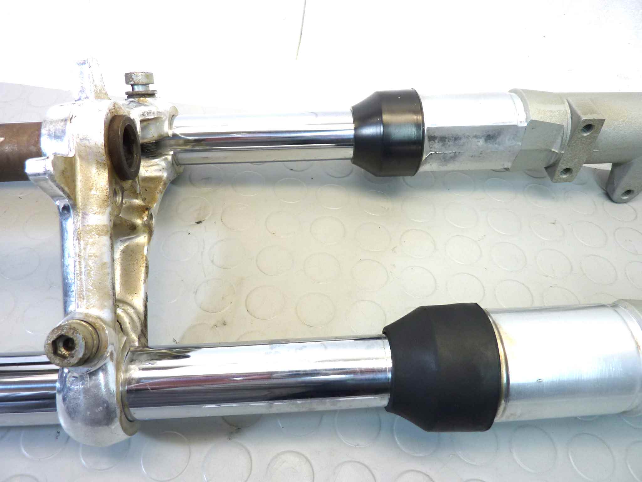 Forcella anteriore Moto Guzzi V35 II serie - immagine 5