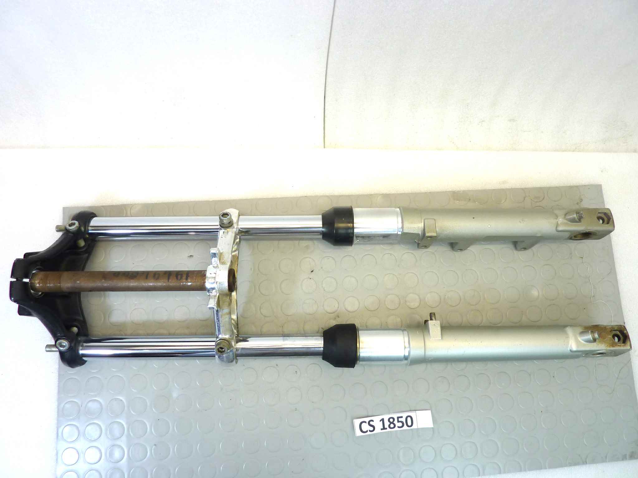 Forcella anteriore Moto Guzzi V35 II serie - immagine 7