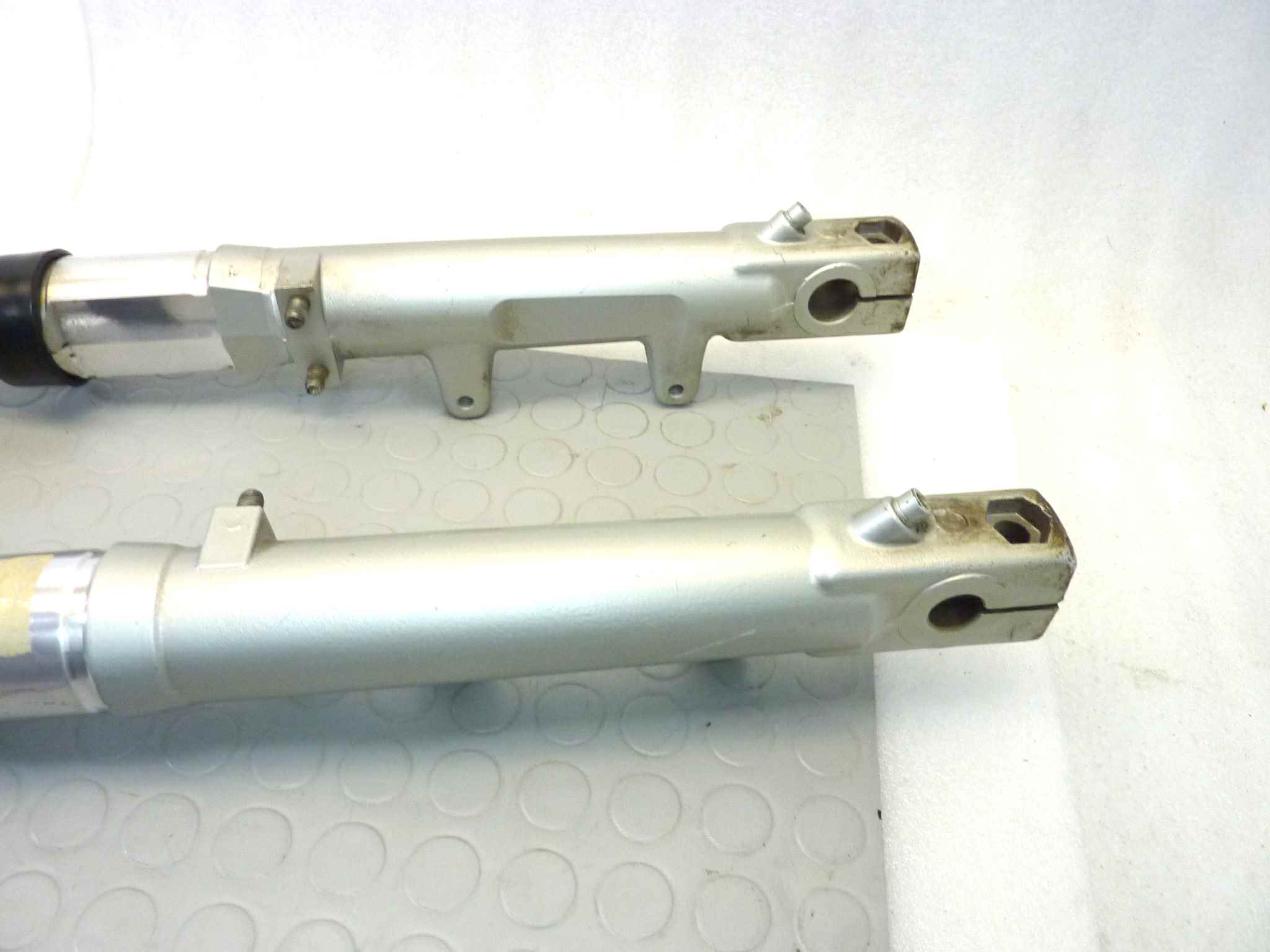 Forcella anteriore Moto Guzzi V35 II serie - immagine 6