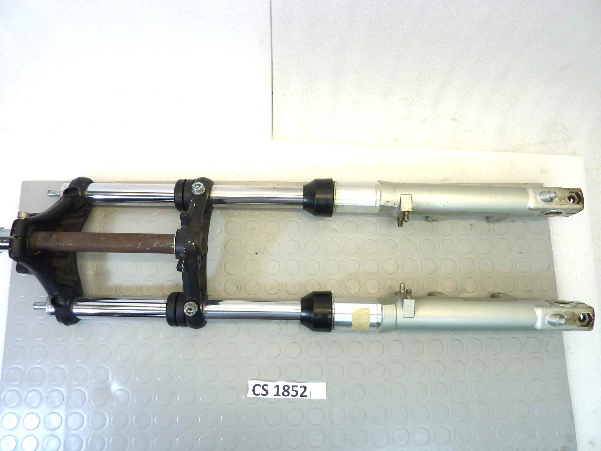 Forcella anteriore Moto Guzzi V35 II serie - immagine 7