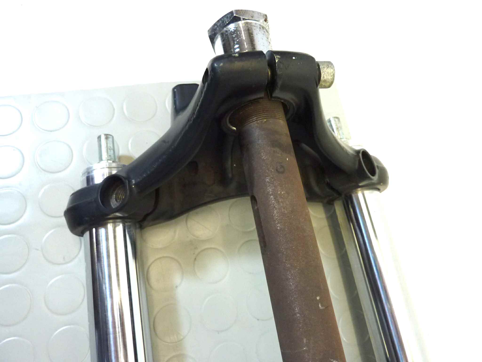 Forcella anteriore Moto Guzzi V35 II serie - immagine 8