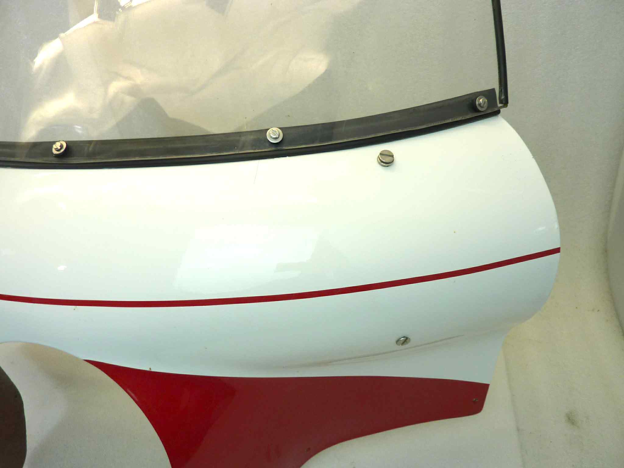 Cupolino plexiglass Guzzi V7 700 V7 Special con staffe NUOVO Fondo di magazzino Leggi descrizione - immagine 7