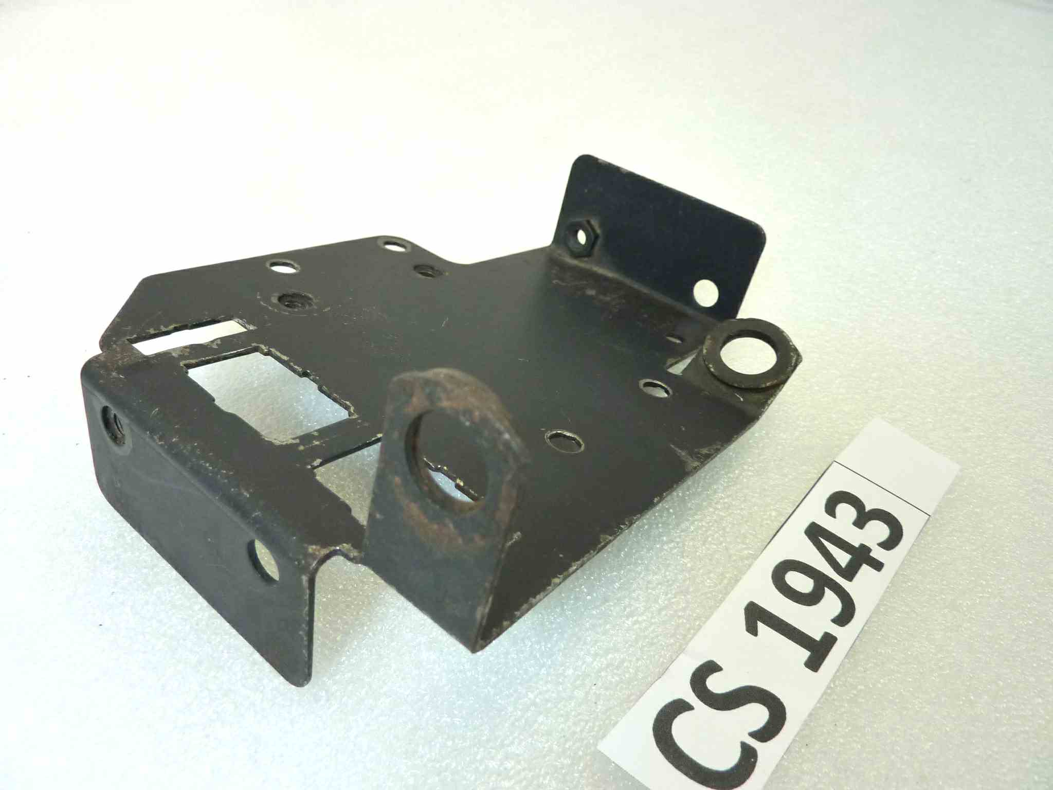 Piastra supporto guzzi V35 V50 cod 19704100 - immagine 3