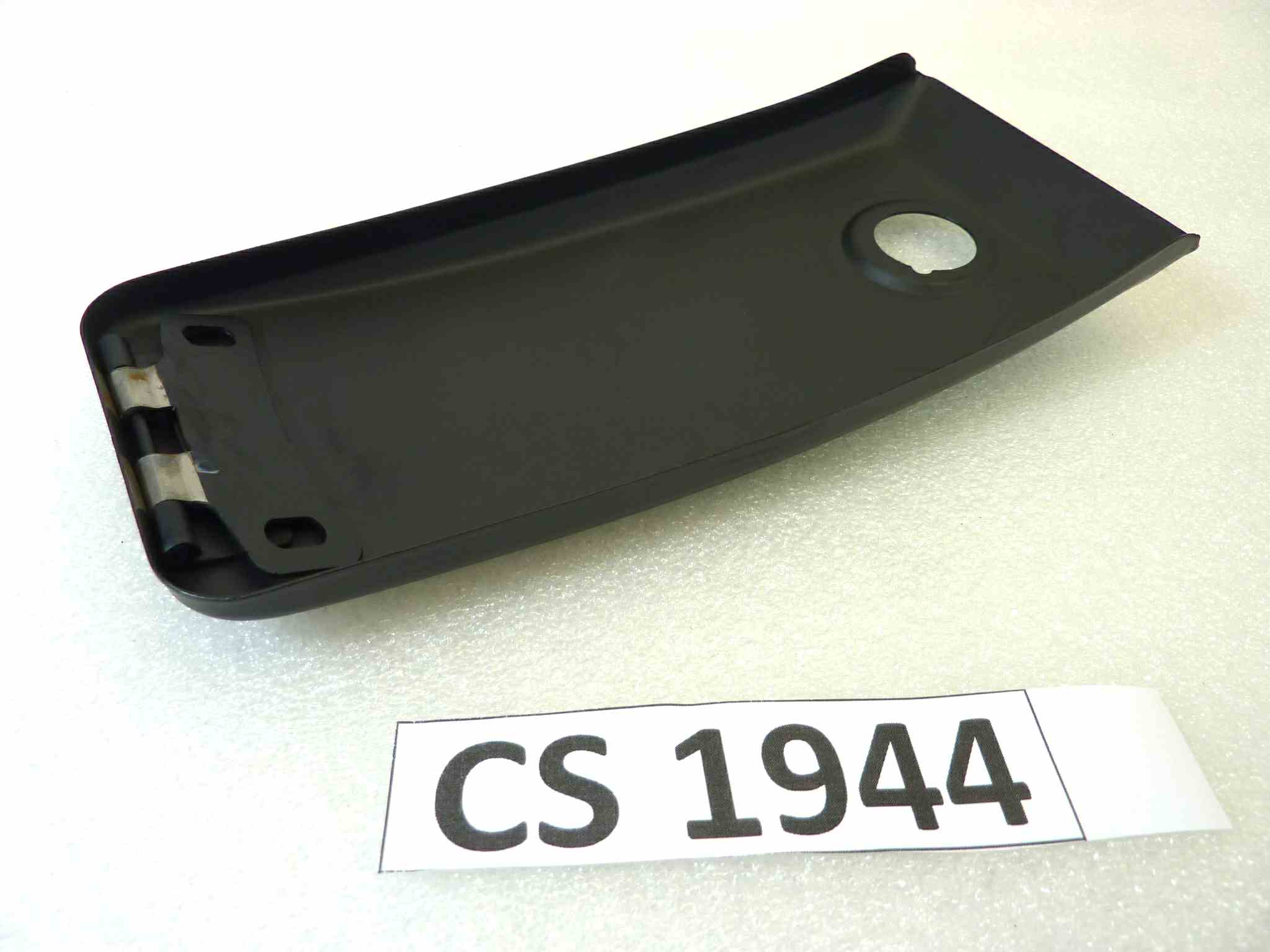 Coperchio serbatoio Guzzi Le Mans 1000 nero opaco cod 28104091 sportellino NUOVO Fondo di magazzino Leggi descrizione - immagine 4