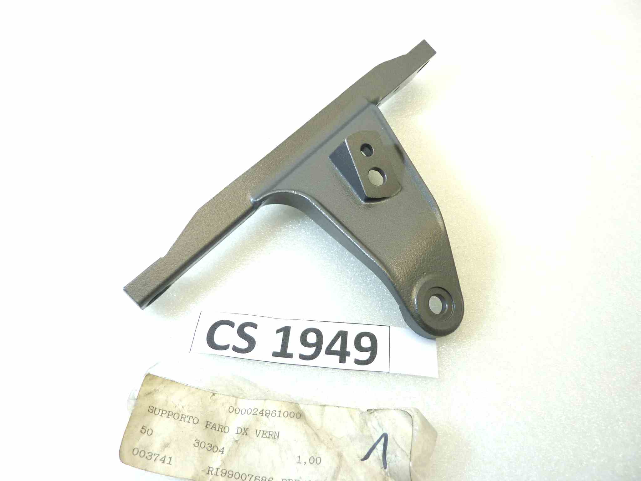 Staffa faro anteriore destro Guzzi V11 California Special supporto dx cod 02496100 NUOVO Fondo di magazzino Leggi descrizione - immagine 4
