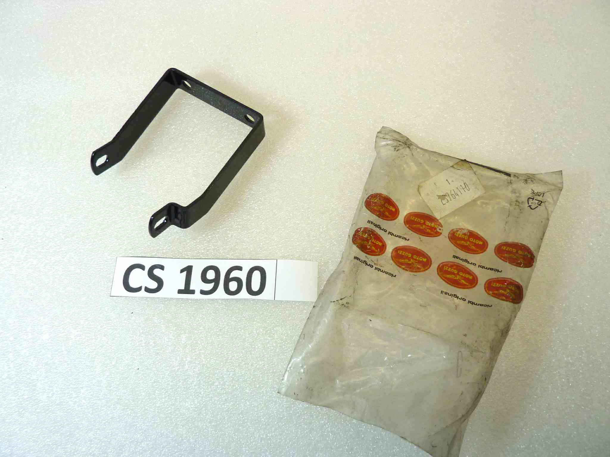 Staffa strumentazione Guzzi Sessantacinque GT California 1000 III GT 1000 supporto cruscotto cod 23764110 NUOVO Fondo di magazzino Leggi descrizione