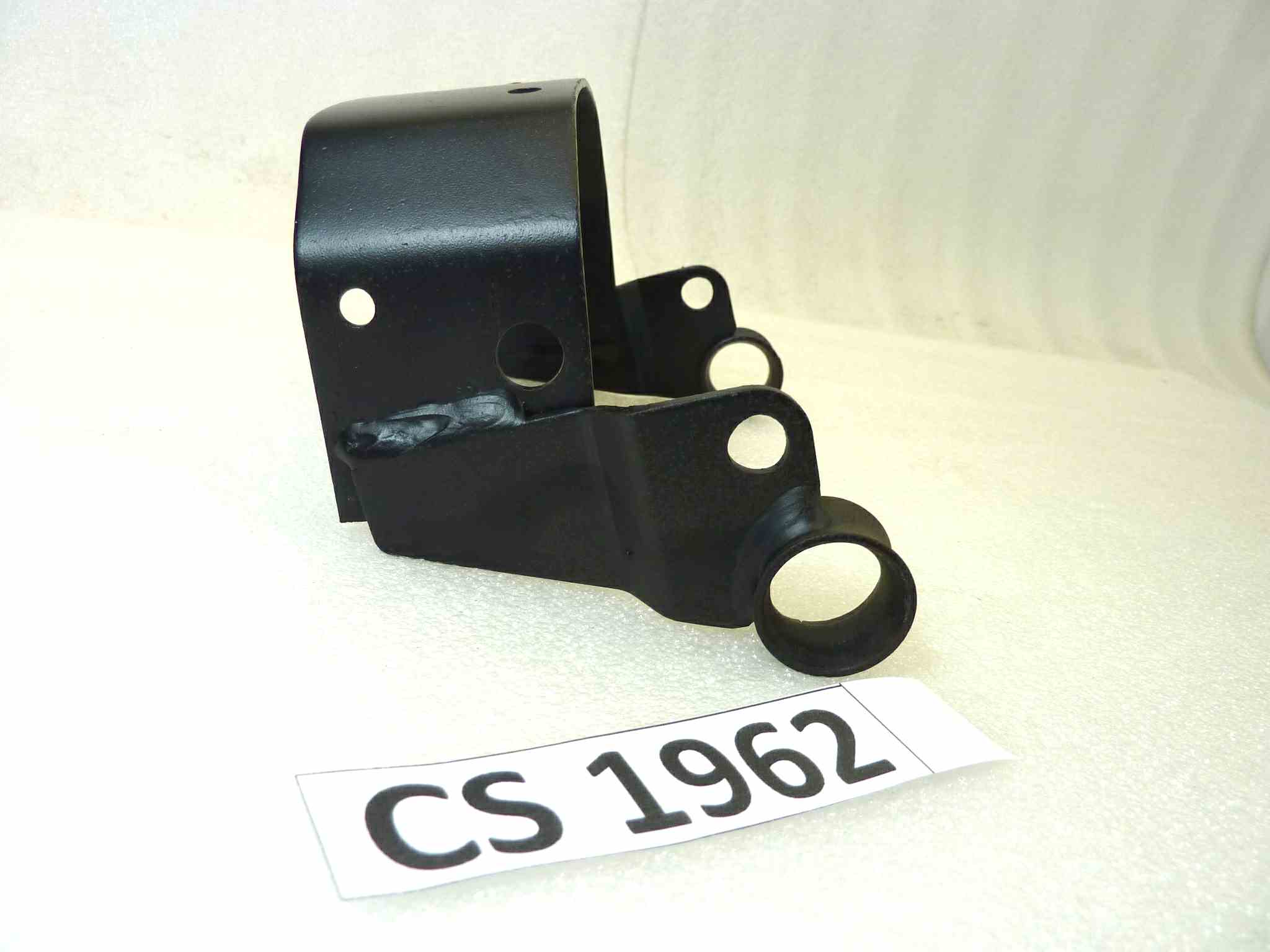 Staffa supporto sella Guzzi Le Mans 1 2 3 850 con fori vedi foto cod 14461050 NUOVO Fondo di magazzino Leggi descrizione - immagine 2