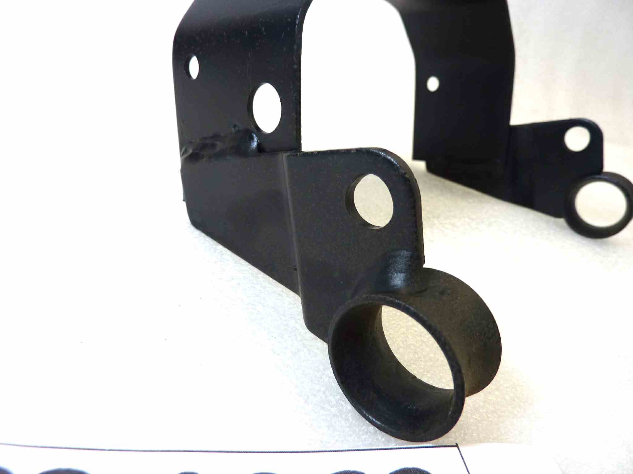 Staffa supporto sella Guzzi Le Mans 1 2 3 850 con fori vedi foto cod 14461050 NUOVO Fondo di magazzino Leggi descrizione - immagine 3