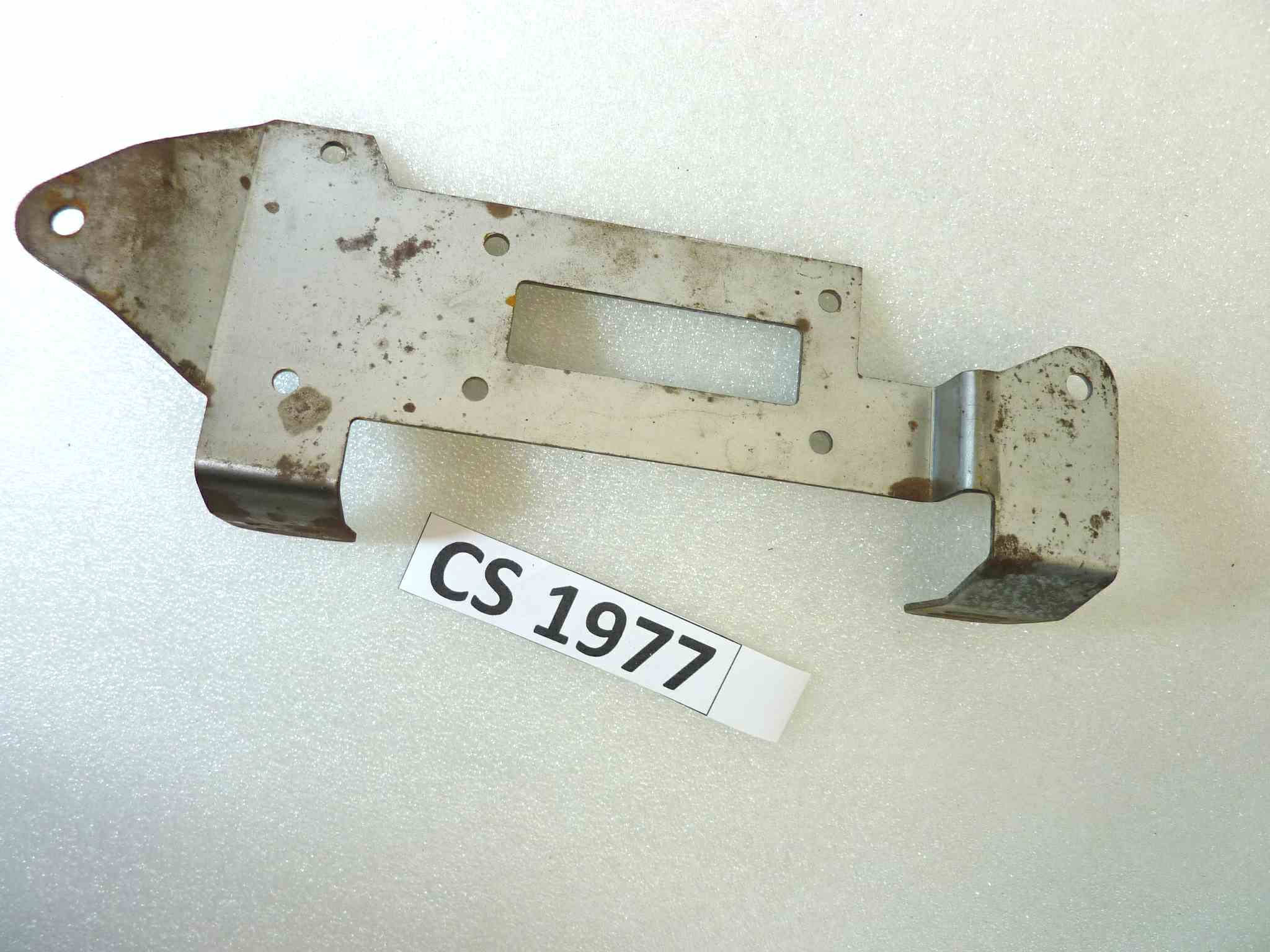 Supporti carene grezzo Guzzi T3 T4 California II Le Mans 3 1000 SP cod 174248501 staffa NUOVO Fondo di magazzino Leggi descrizione - immagine 2