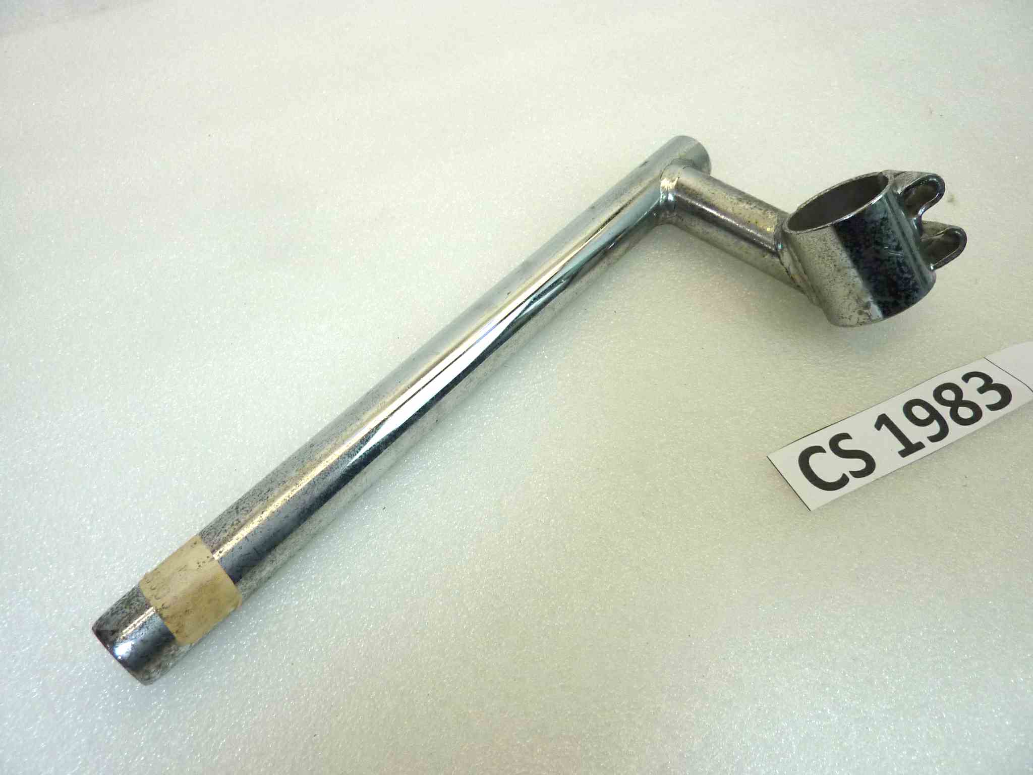 Semimanubrio sinistro Guzzi V35 Imola V50 Monza sx NUOVO Fondo di magazzino Leggi descrizione - immagine 2