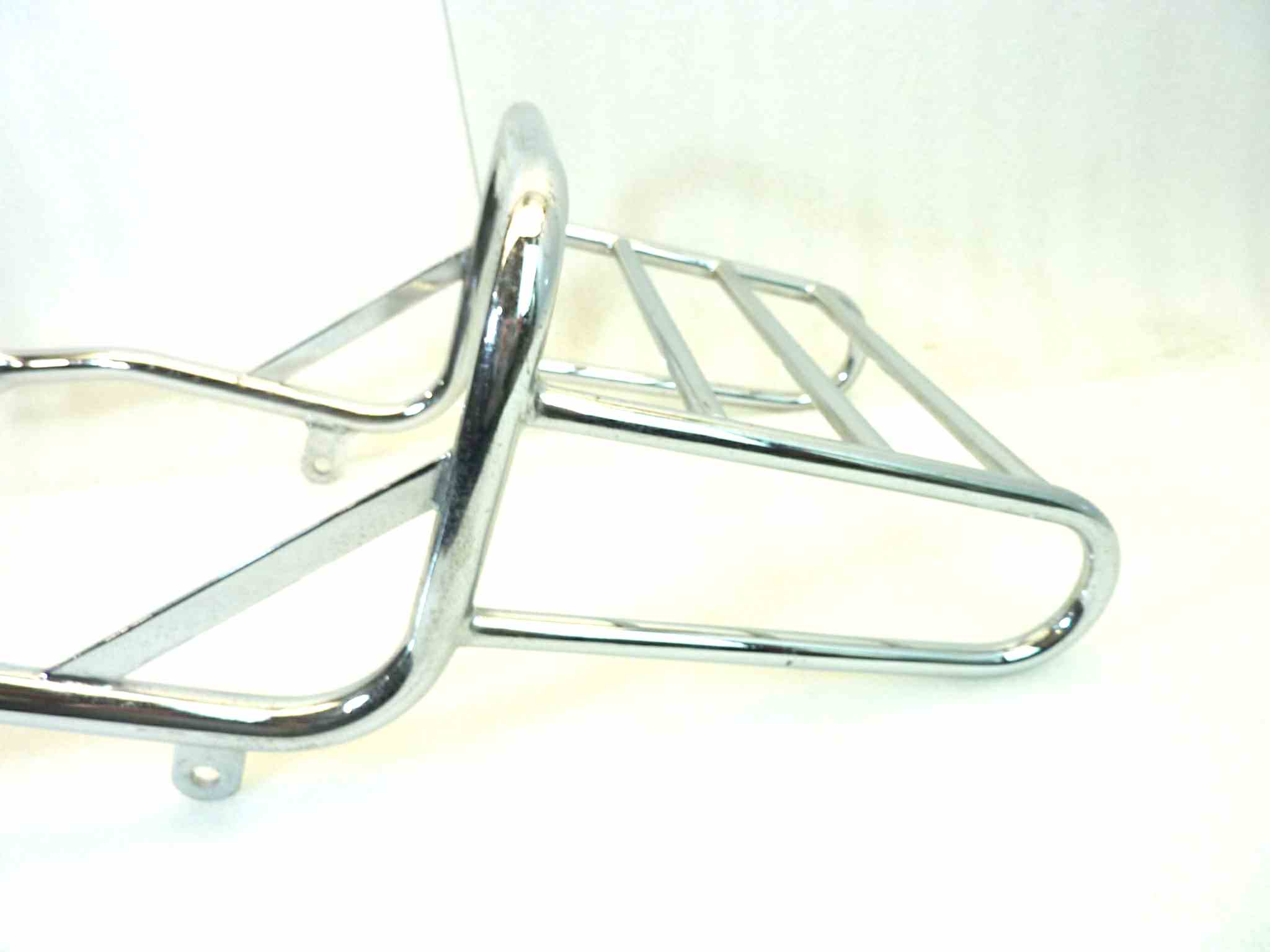 Portapacchi Guzzi lungh tot 58 cm larghezza attacchi anteriore 28,5 cm larghezza attacchi posteriore 25,5 cm - immagine 3