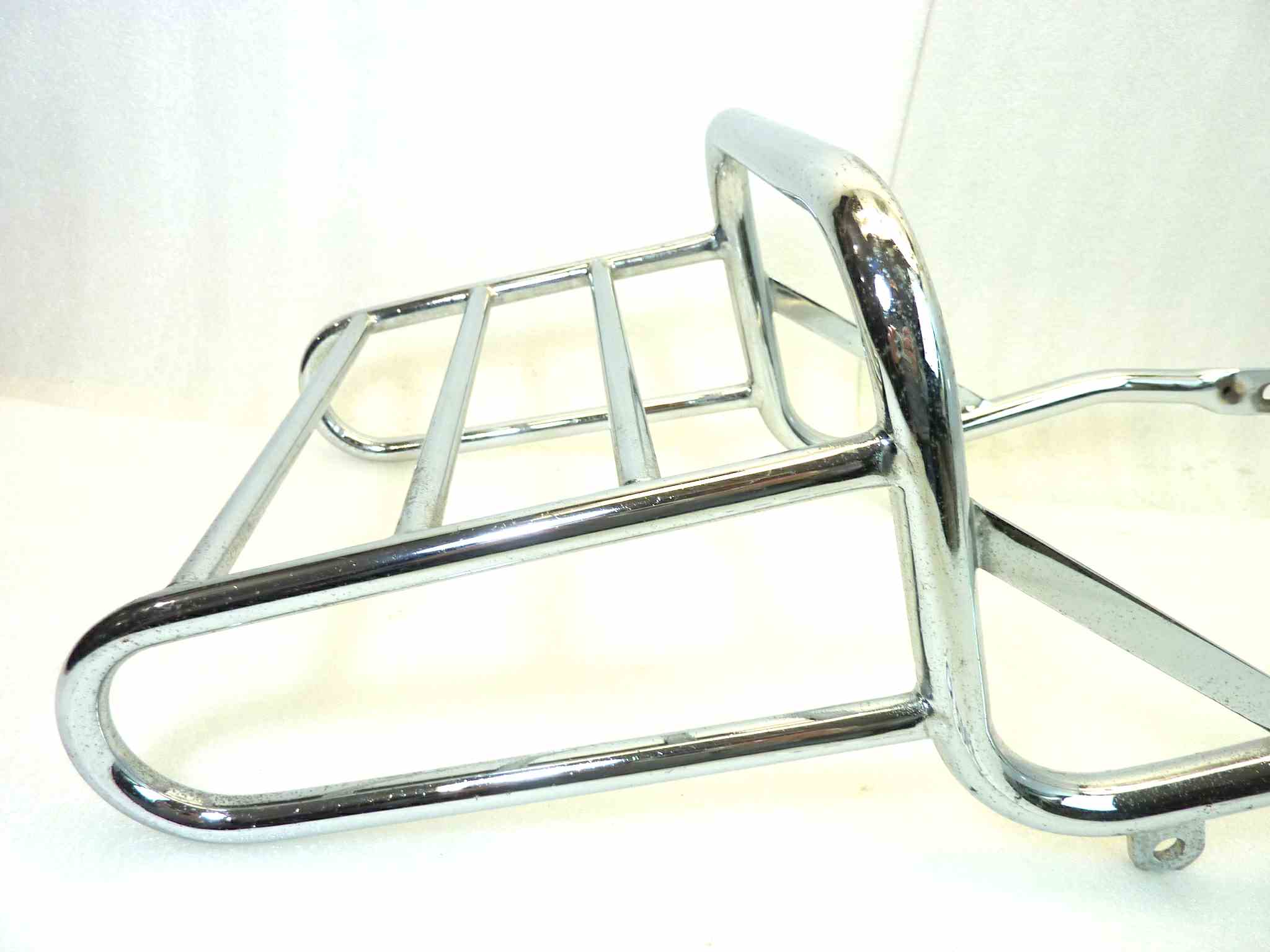Portapacchi Guzzi lungh tot 58 cm larghezza attacchi anteriore 28,5 cm larghezza attacchi posteriore 25,5 cm - immagine 7