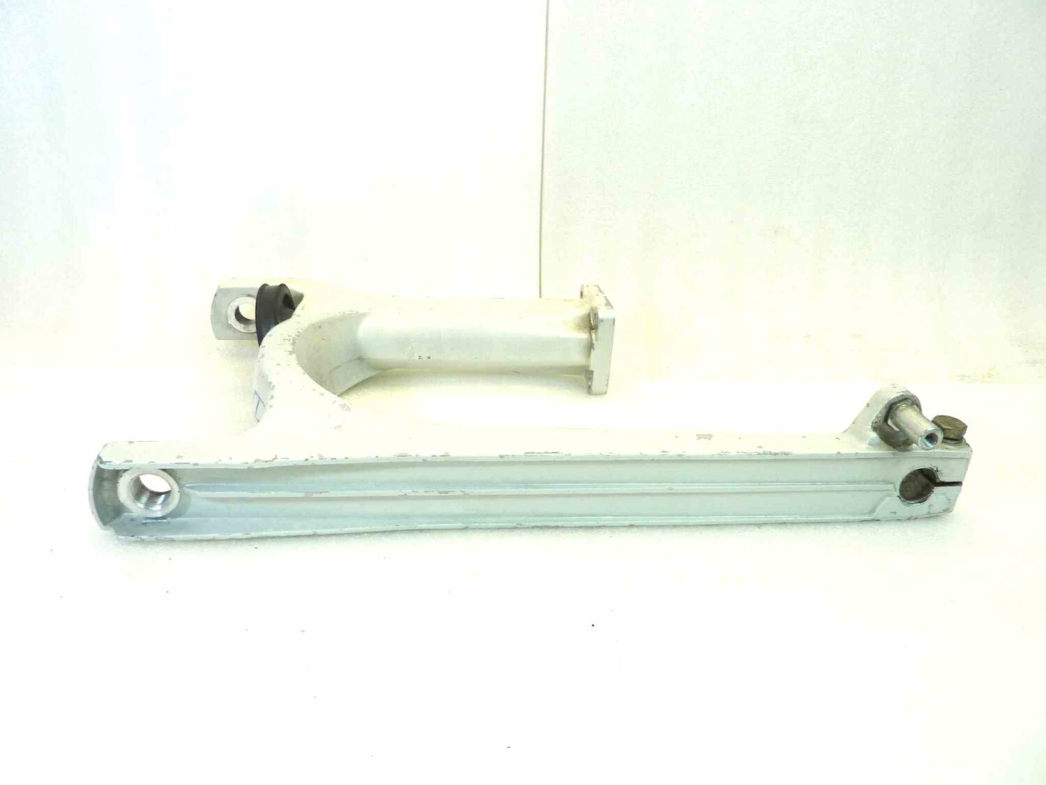 Forcellone posteriore Guzzi V35 II V50 III interasse 41 cm cod 19540200 - immagine 7