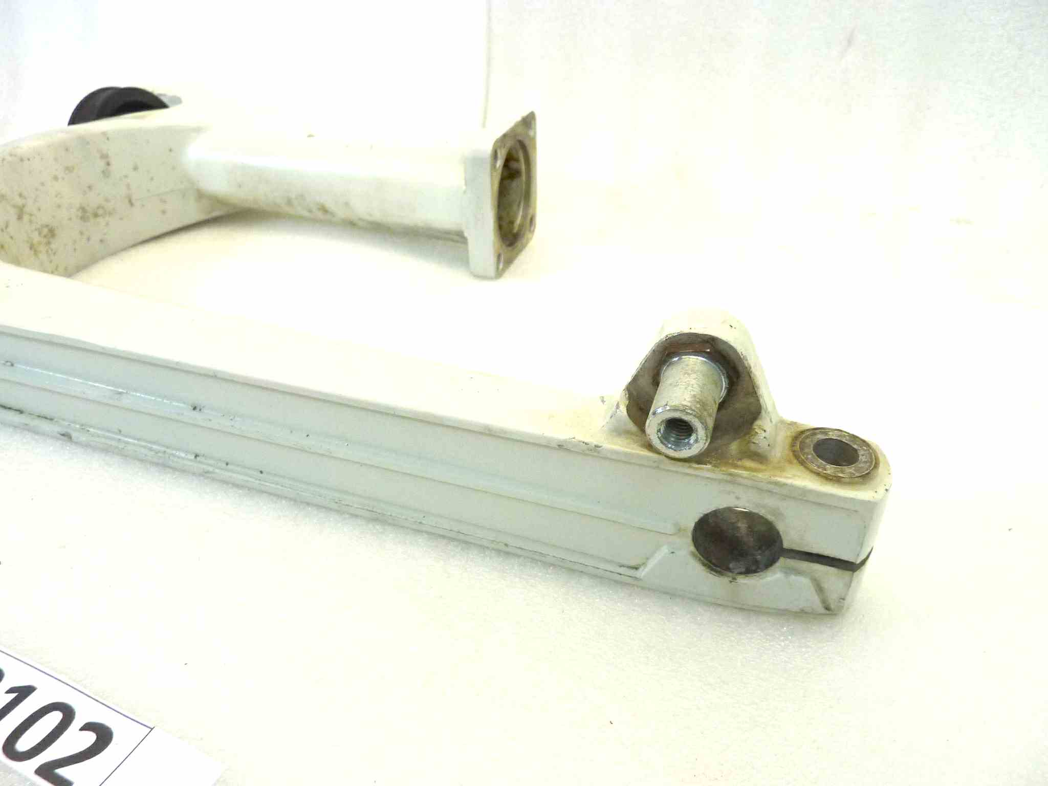 Forcellone posteriore bianco Guzzi V35 II V50 III PA vigili interasse 41 cm cod 19540200 - immagine 4