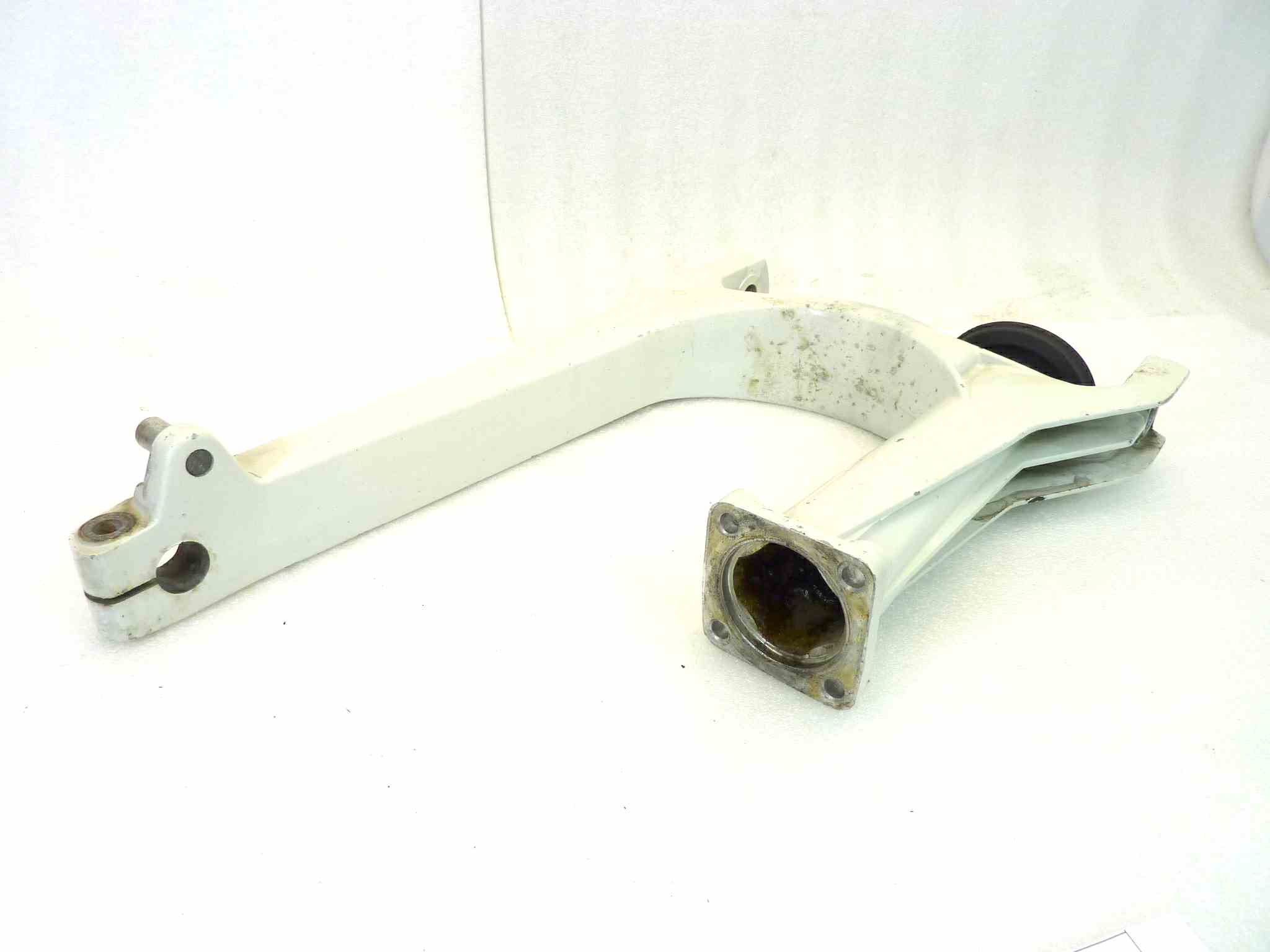 Forcellone posteriore bianco Guzzi V35 II V50 III PA vigili interasse 41 cm cod 19540200 - immagine 5