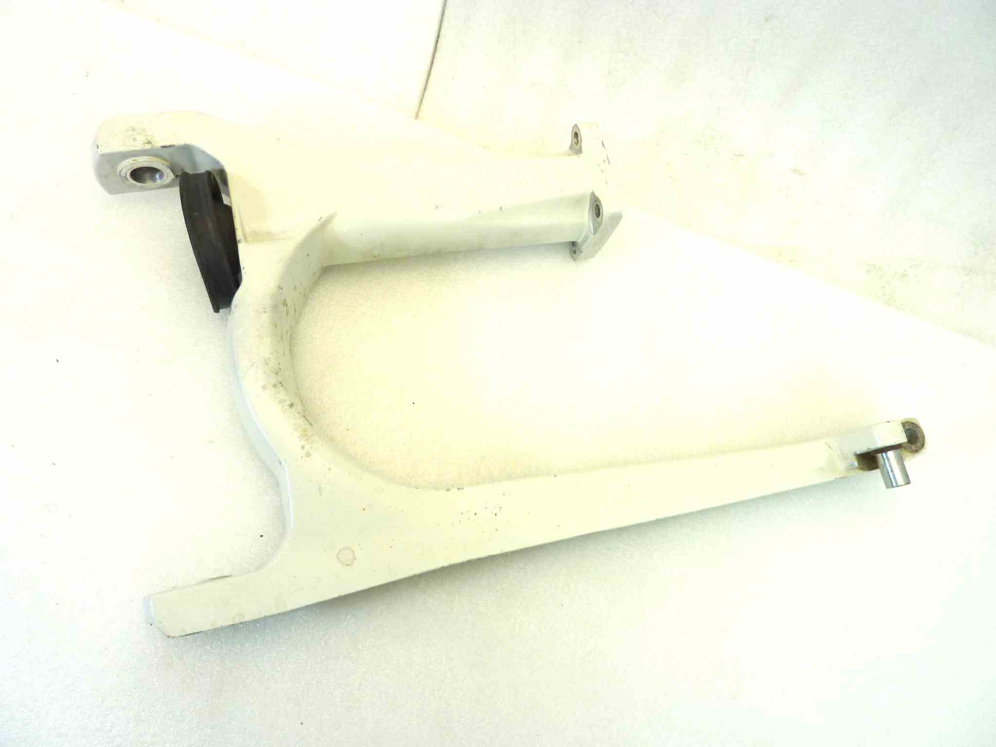 Forcellone posteriore bianco Guzzi V35 II V50 III PA vigili interasse 41 cm cod 19540200 - immagine 8