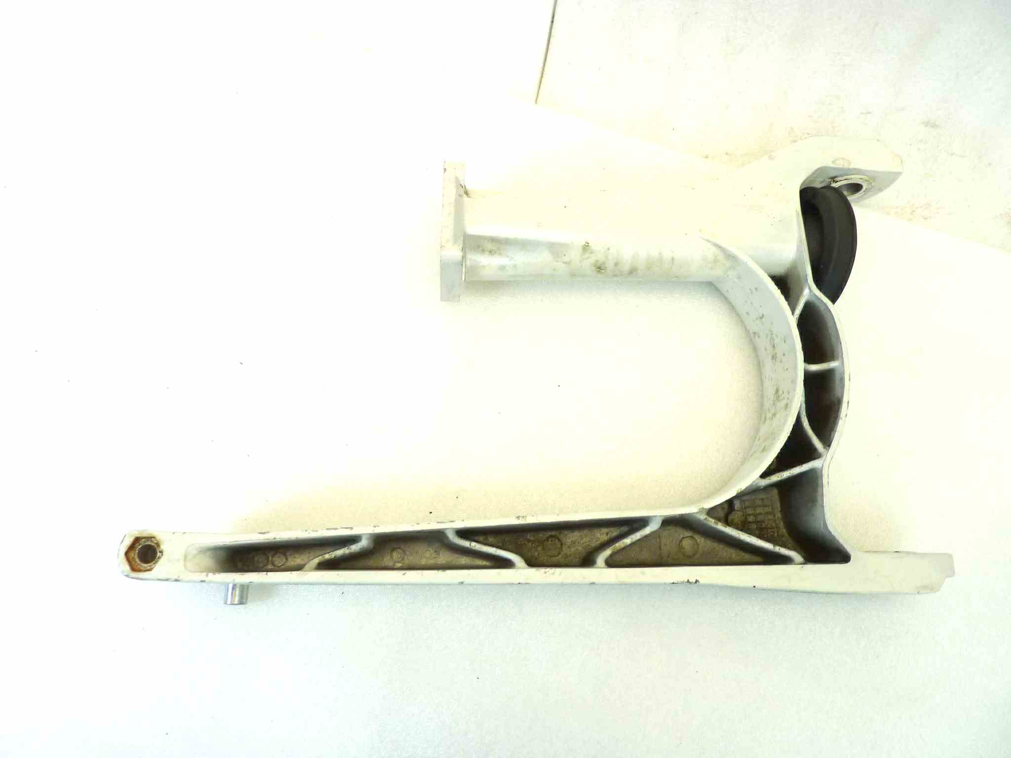 Forcellone posteriore bianco Guzzi V35 II V50 III PA vigili interasse 41 cm cod 19540200 - immagine 10