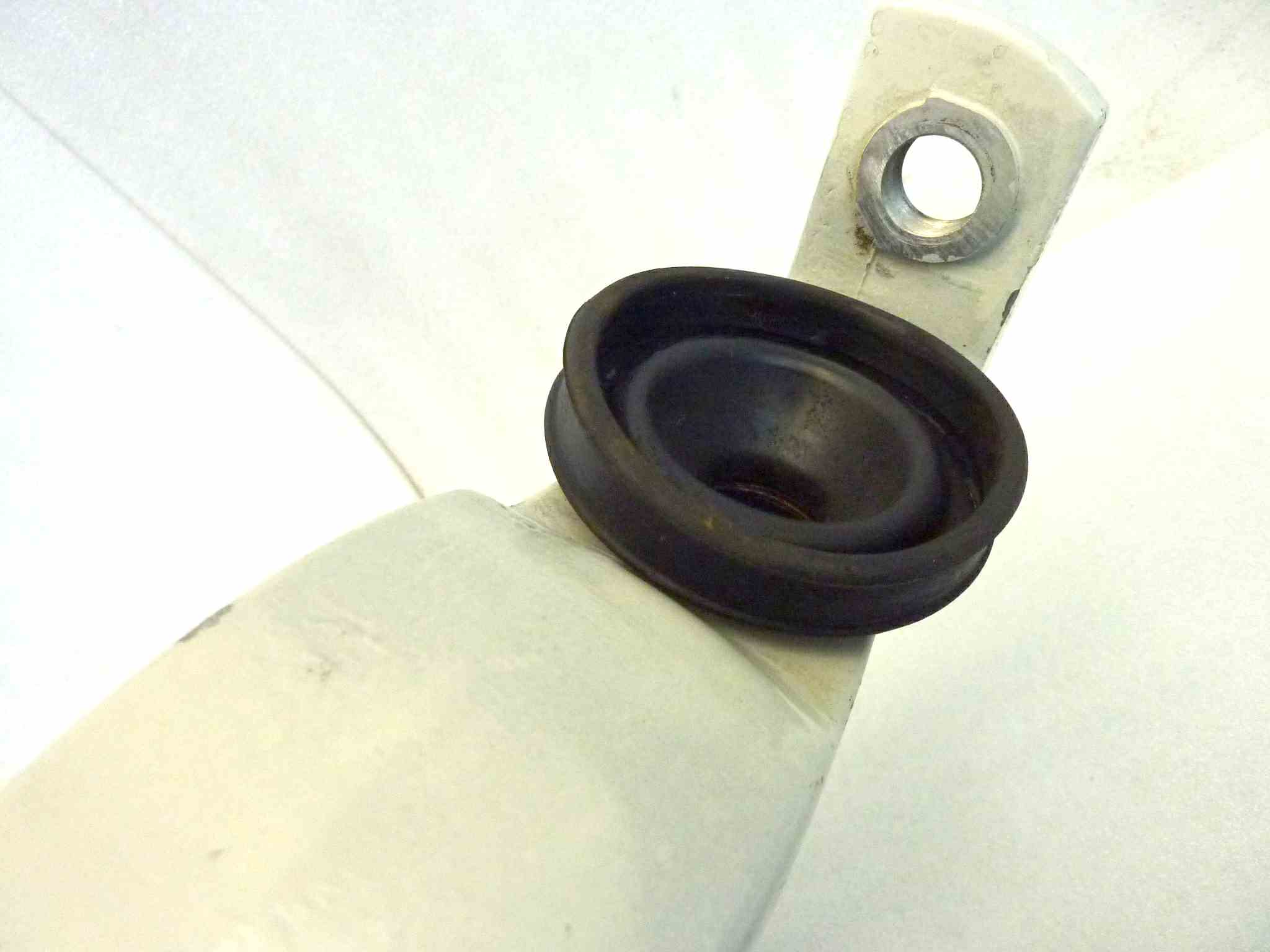 Forcellone posteriore bianco Guzzi V35 II V50 III PA vigili interasse 41 cm cod 19540200 - immagine 15