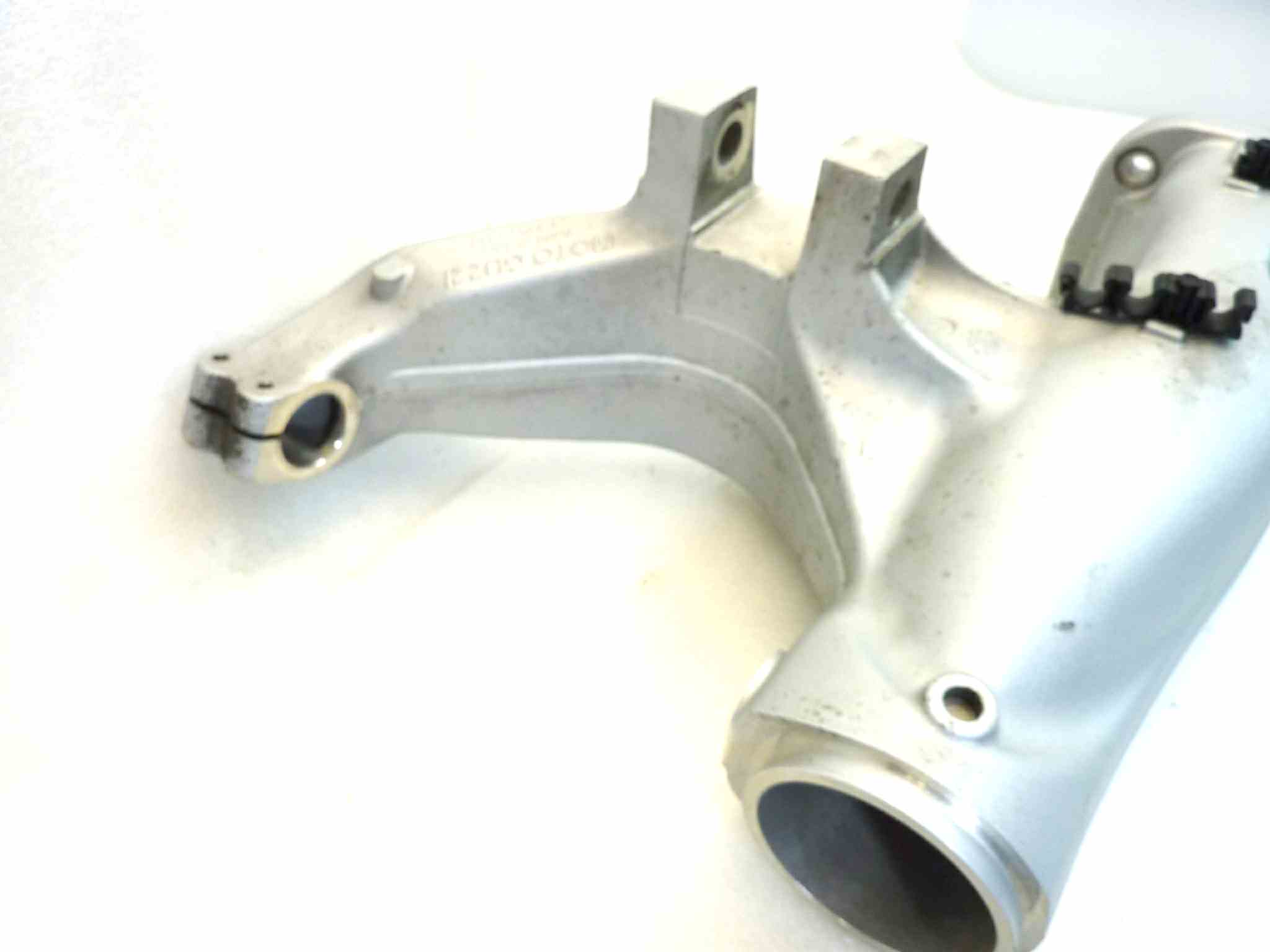 Forcellone posteriore Guzzi Moto Guzzi Breva 1100 1200 - Griso 1100 2005-2011 - Norge 850 1200 2007-2011 - Stelvio 1200 2011-2017 cod 05540230 - immagine 13