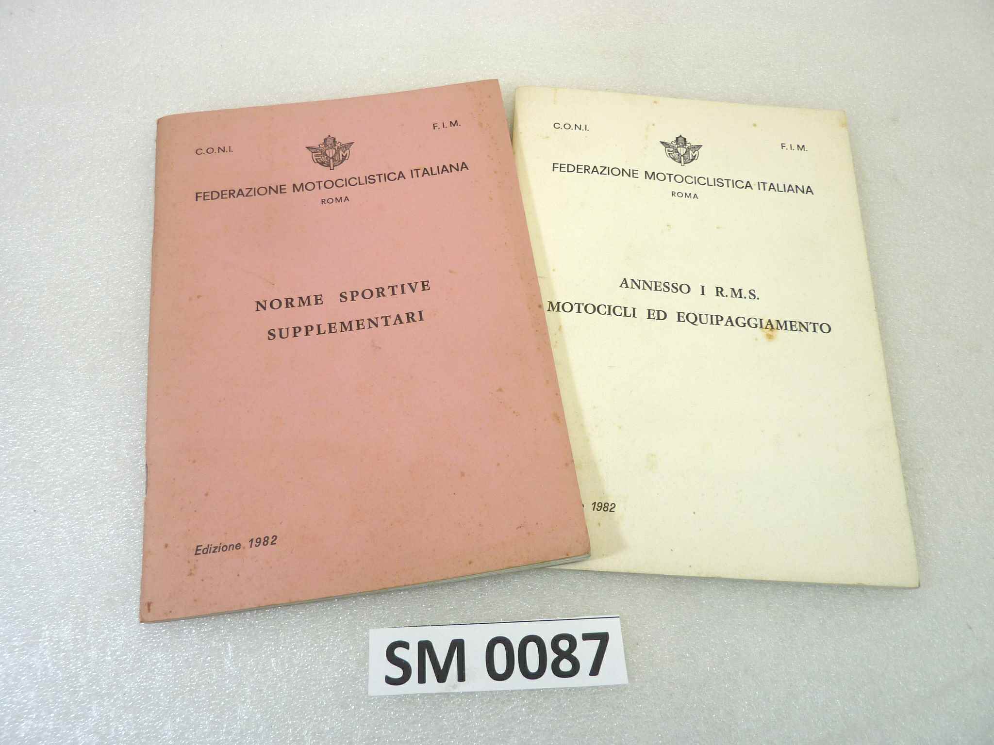 Libretti FMI Norme sportive 1982 dim 15 x 21 cm