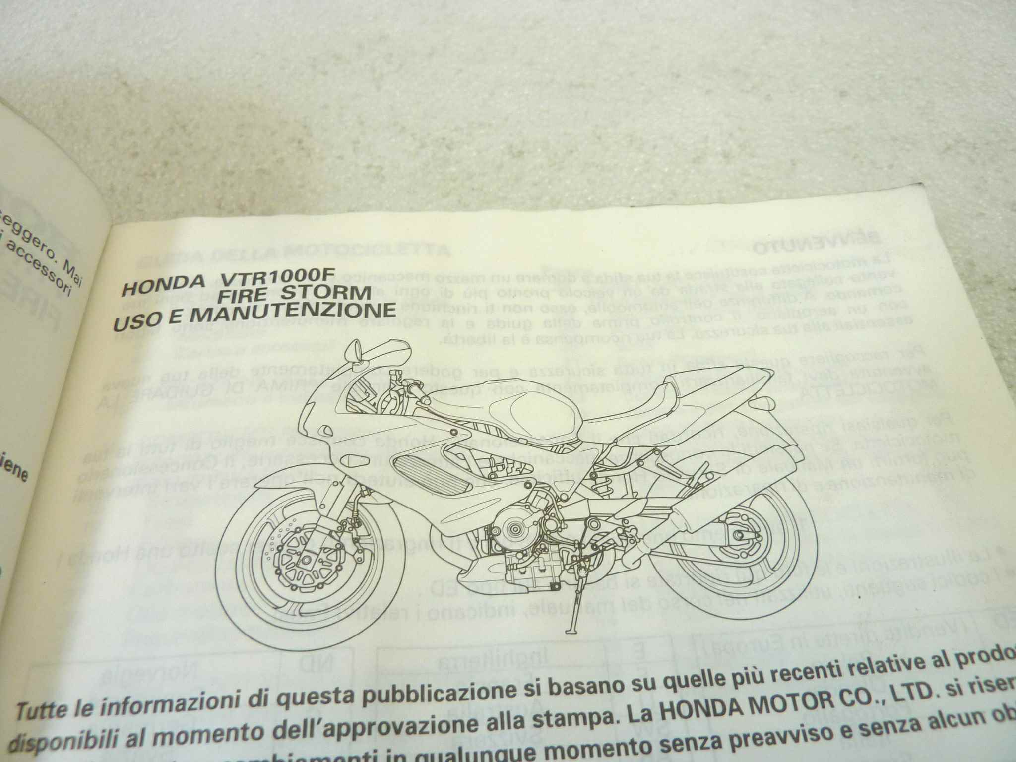 Libretto uso e manutenzione Honda VTR1000F Firestorm manuale utente ORIGINALE ita esp dim 15 x 10,5 cm - immagine 6