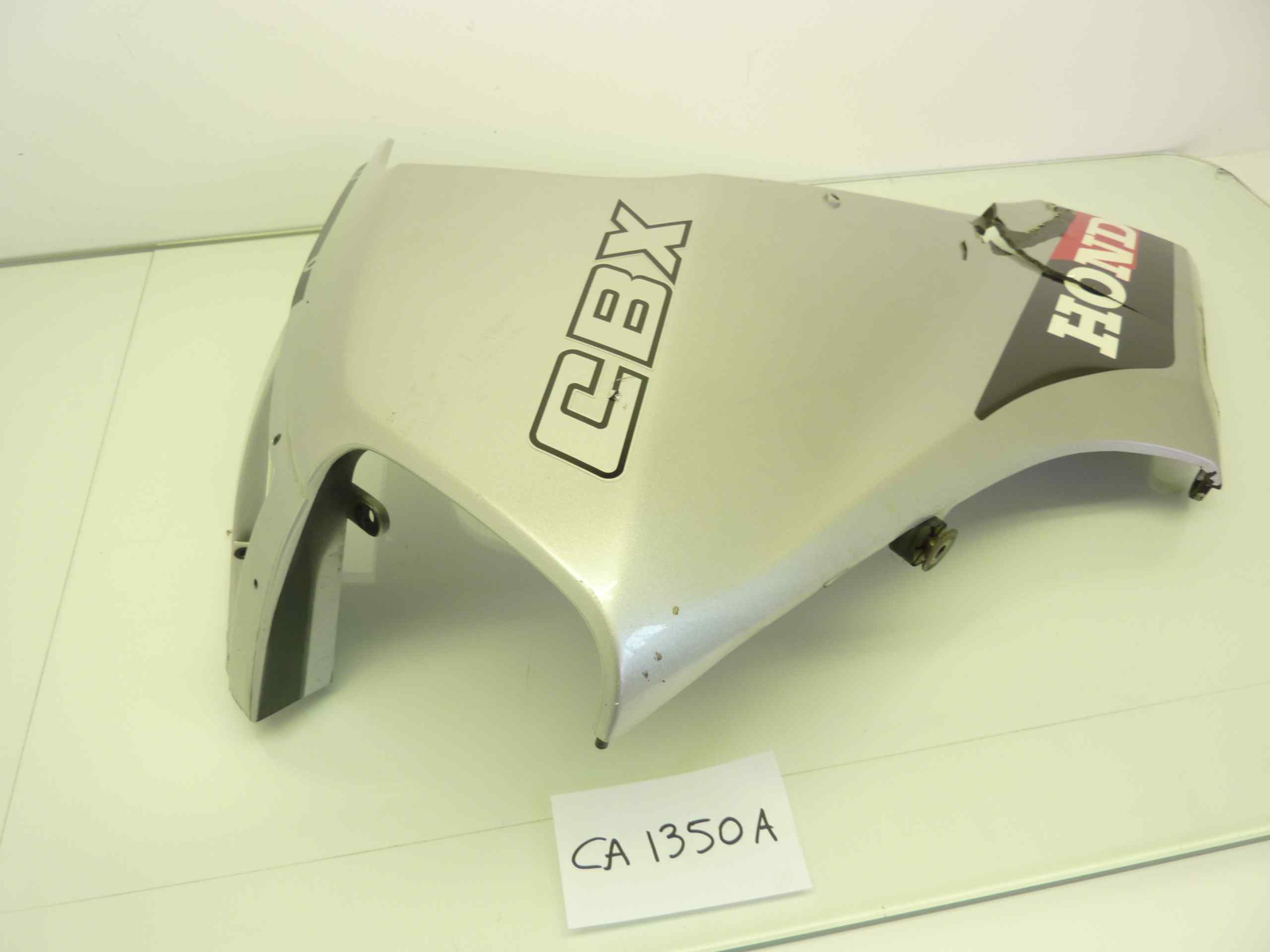HONDA CBX 750 F 84-86 carena anteriore sinistra 64111 da riparare - immagine 3