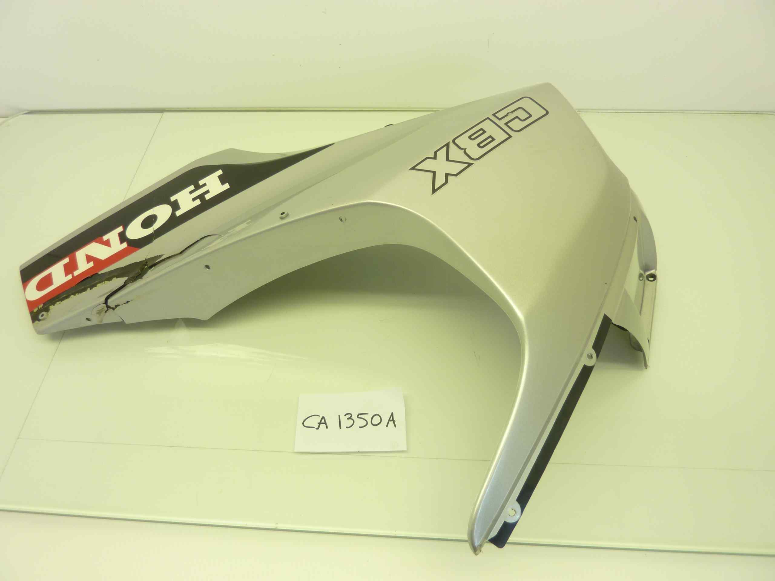 HONDA CBX 750 F 84-86 carena anteriore sinistra 64111 da riparare - immagine 7