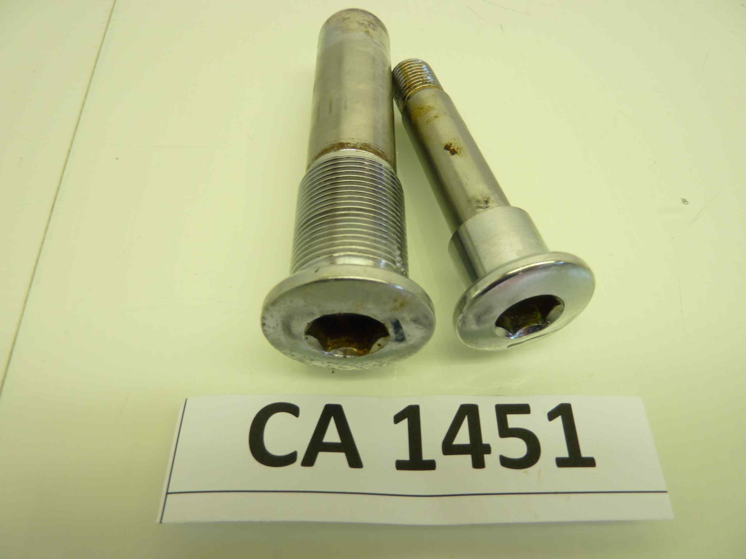 HONDA VFR 750 86-87 RC24 perni forcellone posteriore - immagine 4