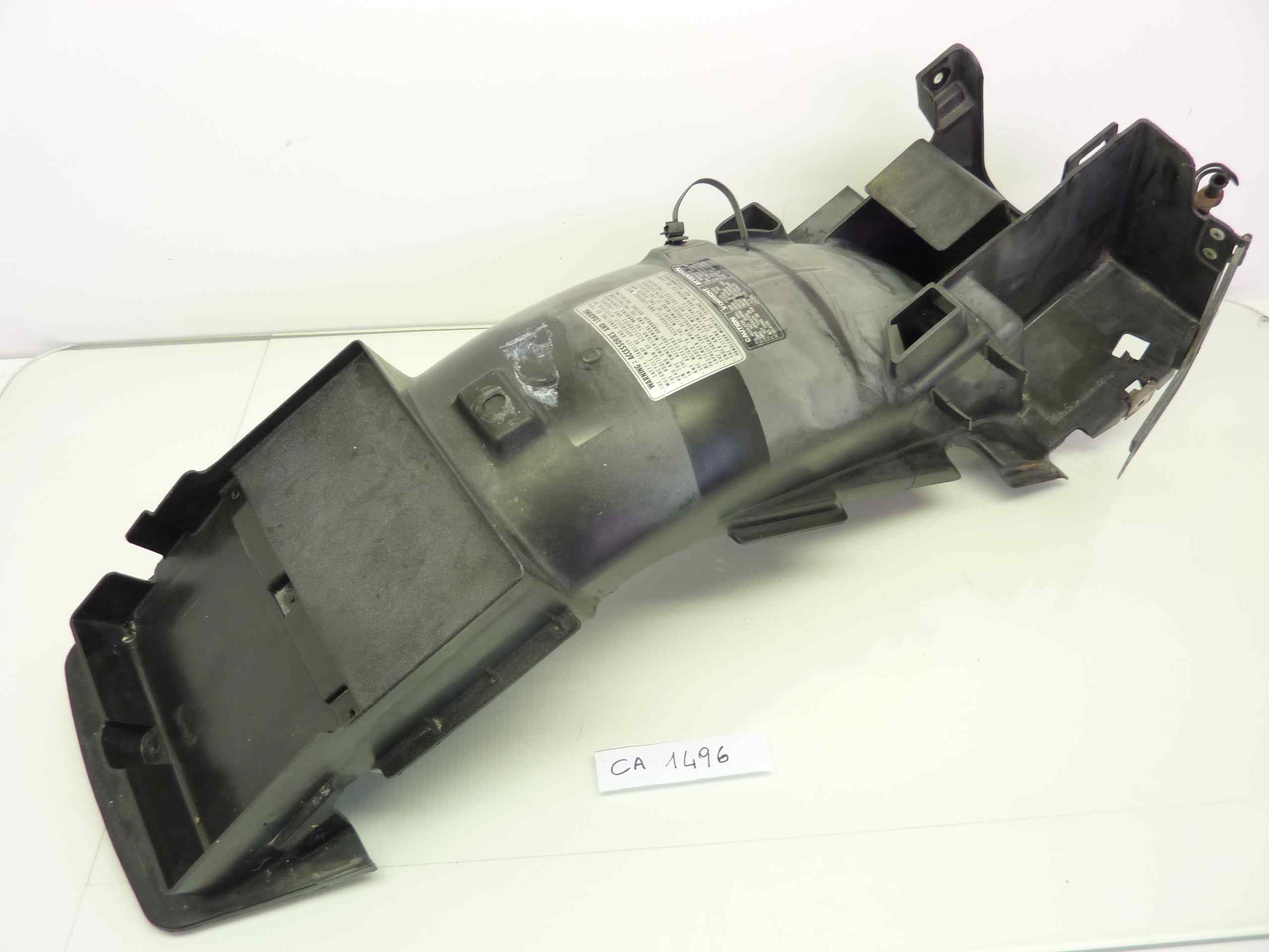 HONDA VFR 750 86-87 RC24 passaruota sottosella portabatteria - immagine 3