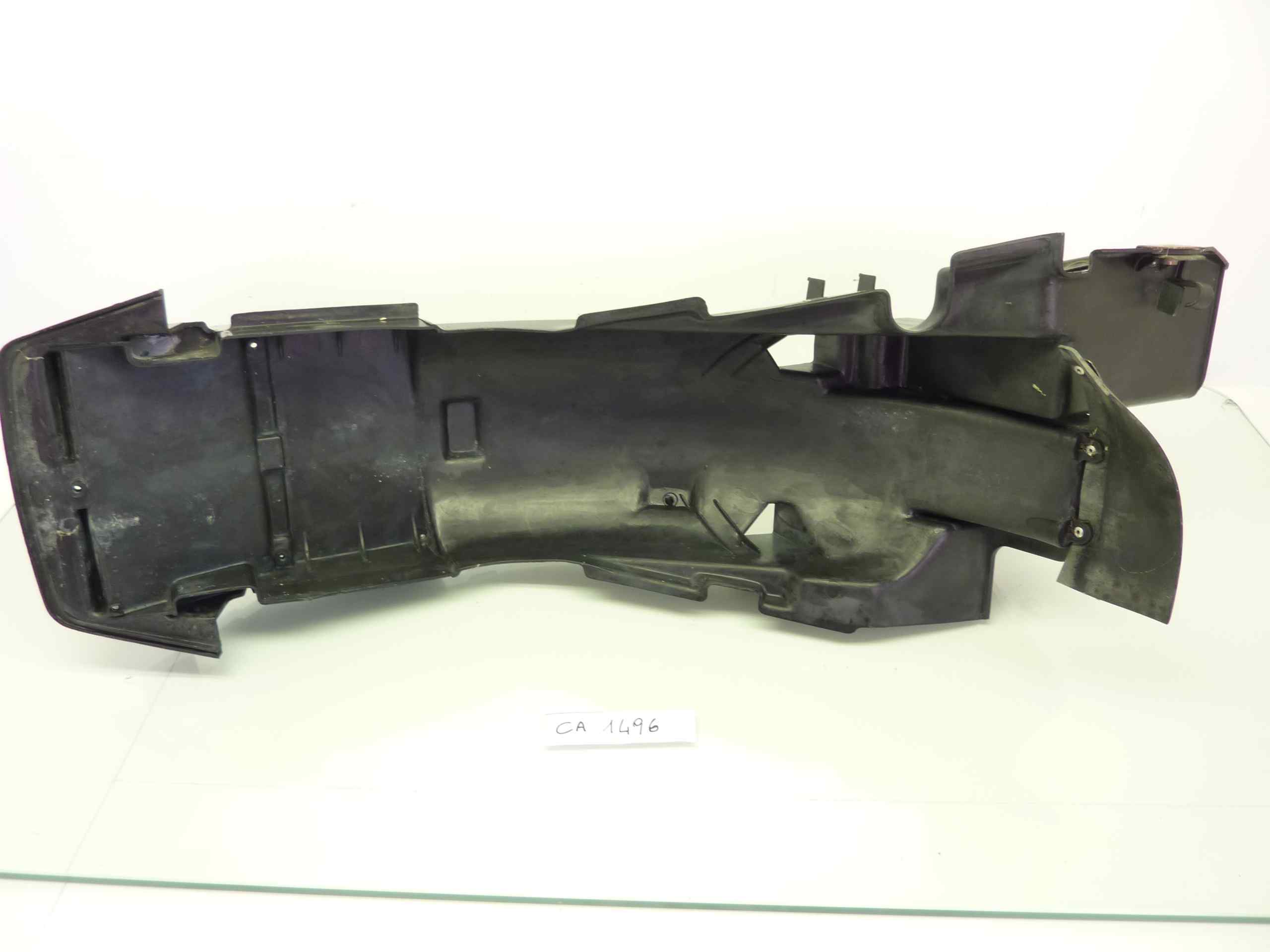 HONDA VFR 750 86-87 RC24 passaruota sottosella portabatteria - immagine 4