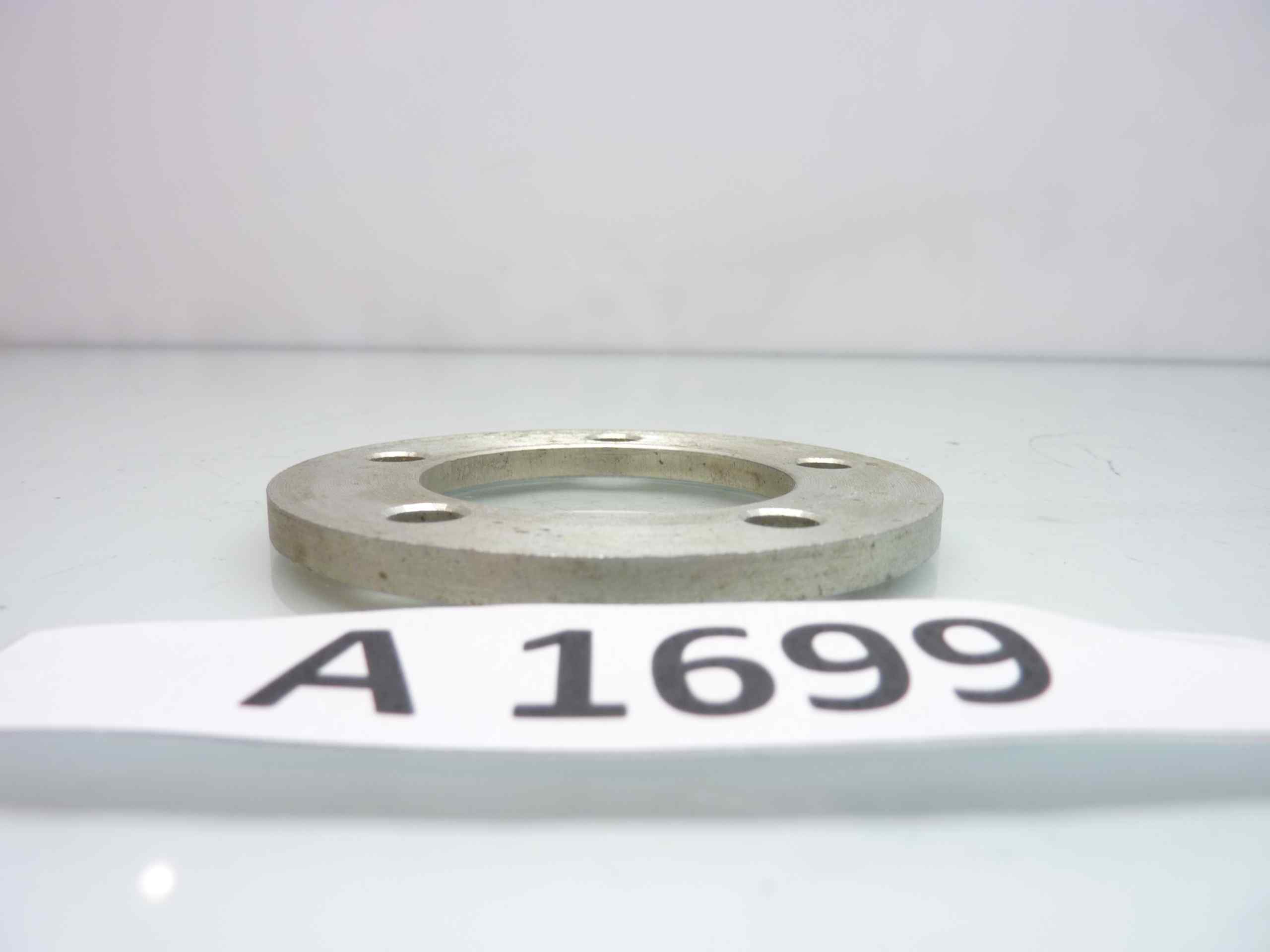 Distanziale flangia mozzo freno moto ciclomotore epoca diam est 80 mm - diam int 46 mm - interasse fori lateralmente 35,5 mm - altezza totale 5 mm - immagine 3