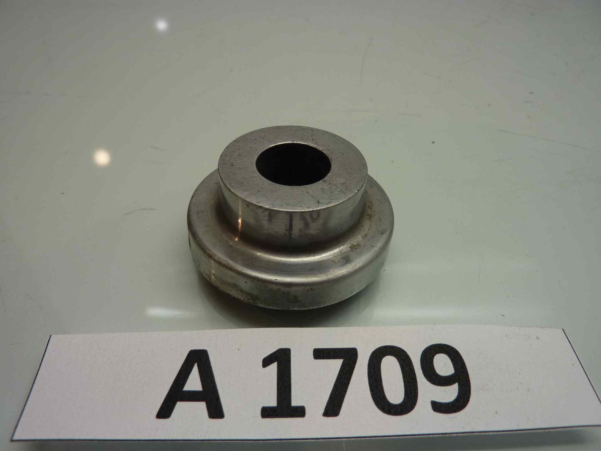 Boccola distanziale mozzo parapolvere Amadori diam est mm 45 - diam foro mm 15 - alt mm 20