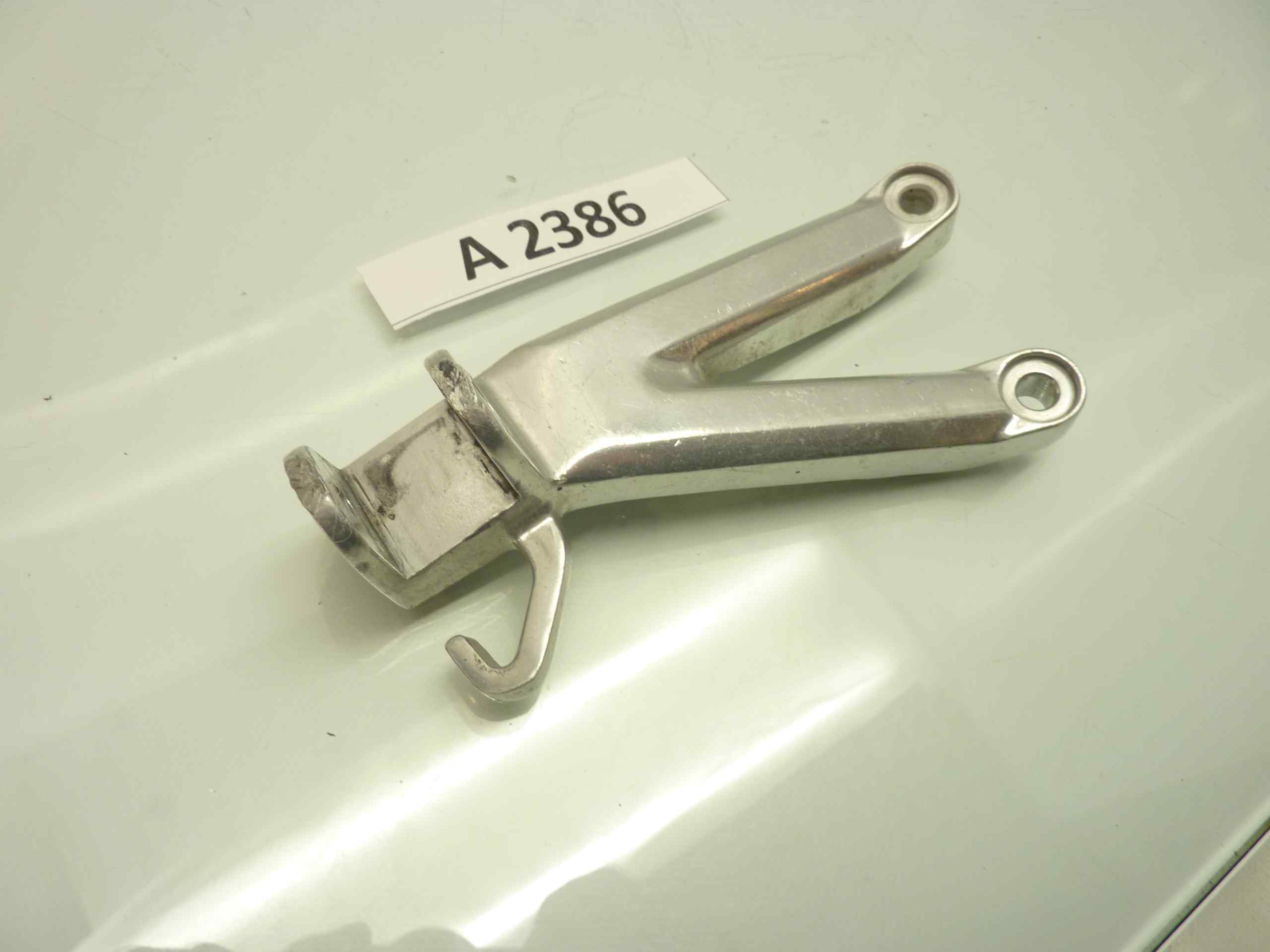 Yamaha YZF R6 00-03 staffa pedana poggiapiedi posteriore sx 5EB4 - immagine 2
