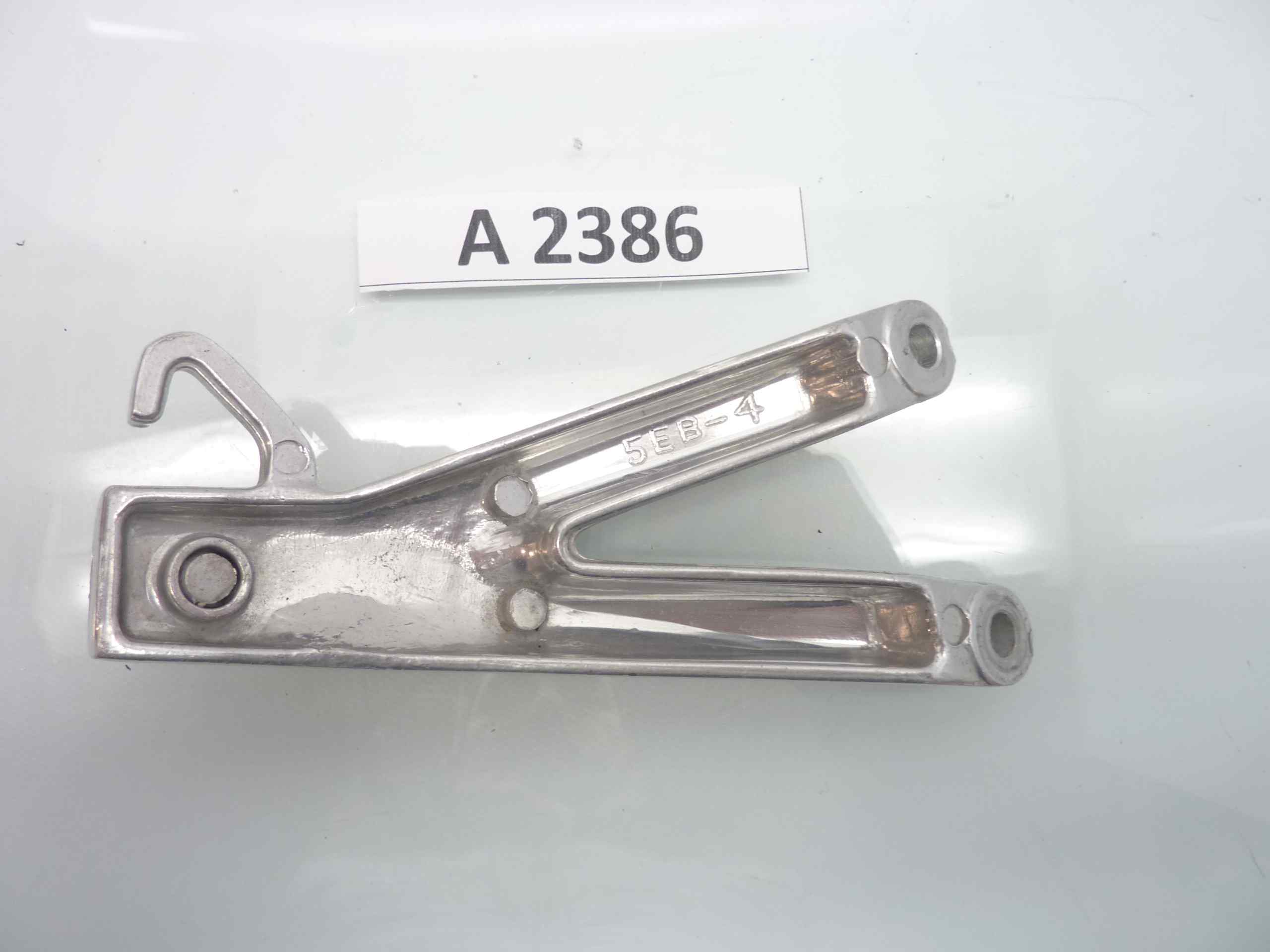 Yamaha YZF R6 00-03 staffa pedana poggiapiedi posteriore sx 5EB4 - immagine 3