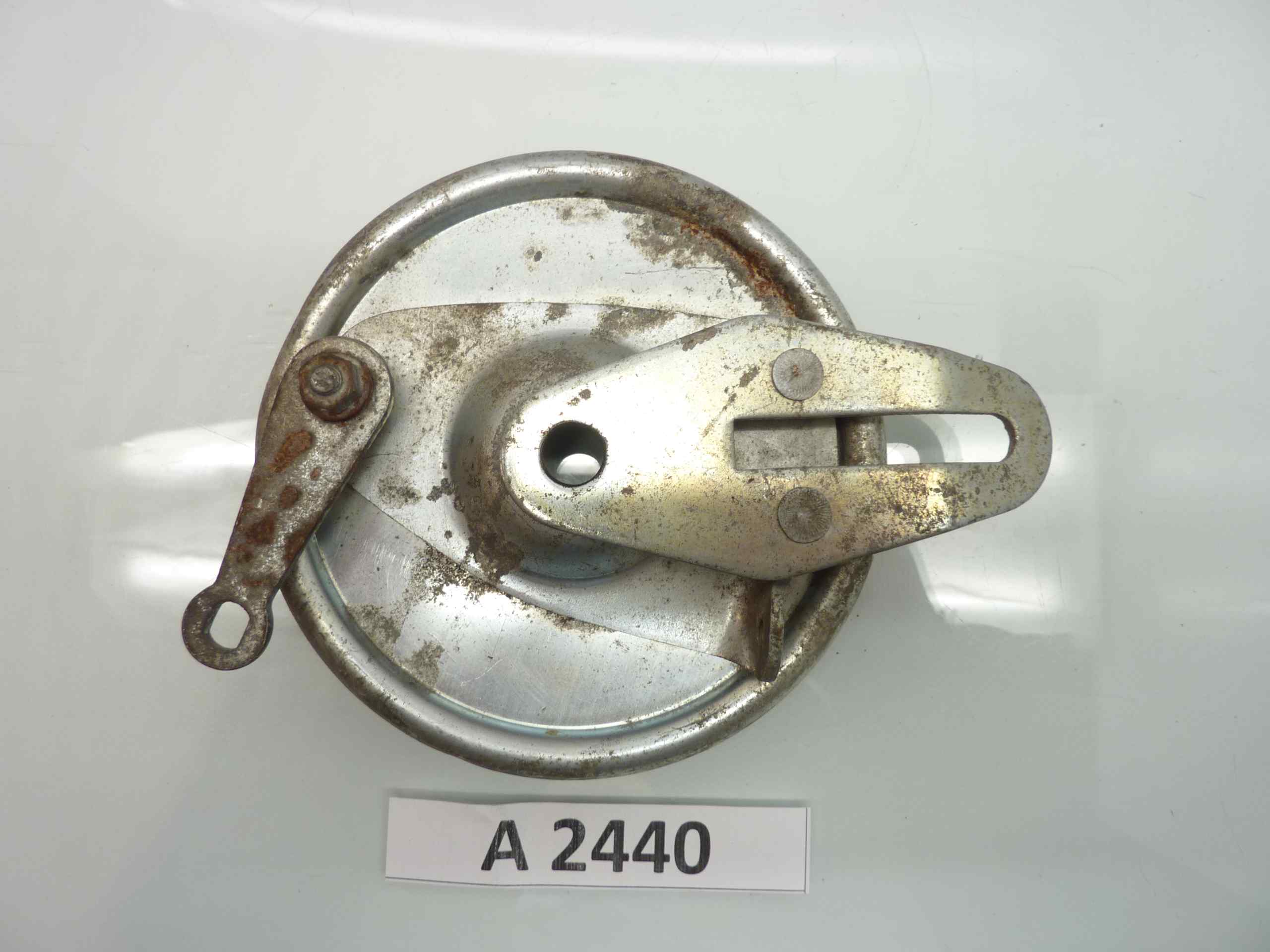 Piatto portaceppi ciclomotori motocicli vari diam 135 mm - diam foro 12 mm