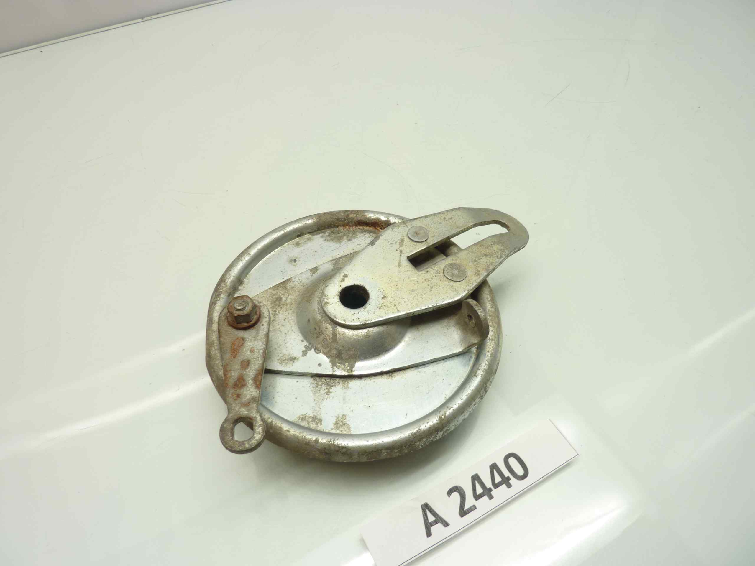 Piatto portaceppi ciclomotori motocicli vari diam 135 mm - diam foro 12 mm - immagine 2