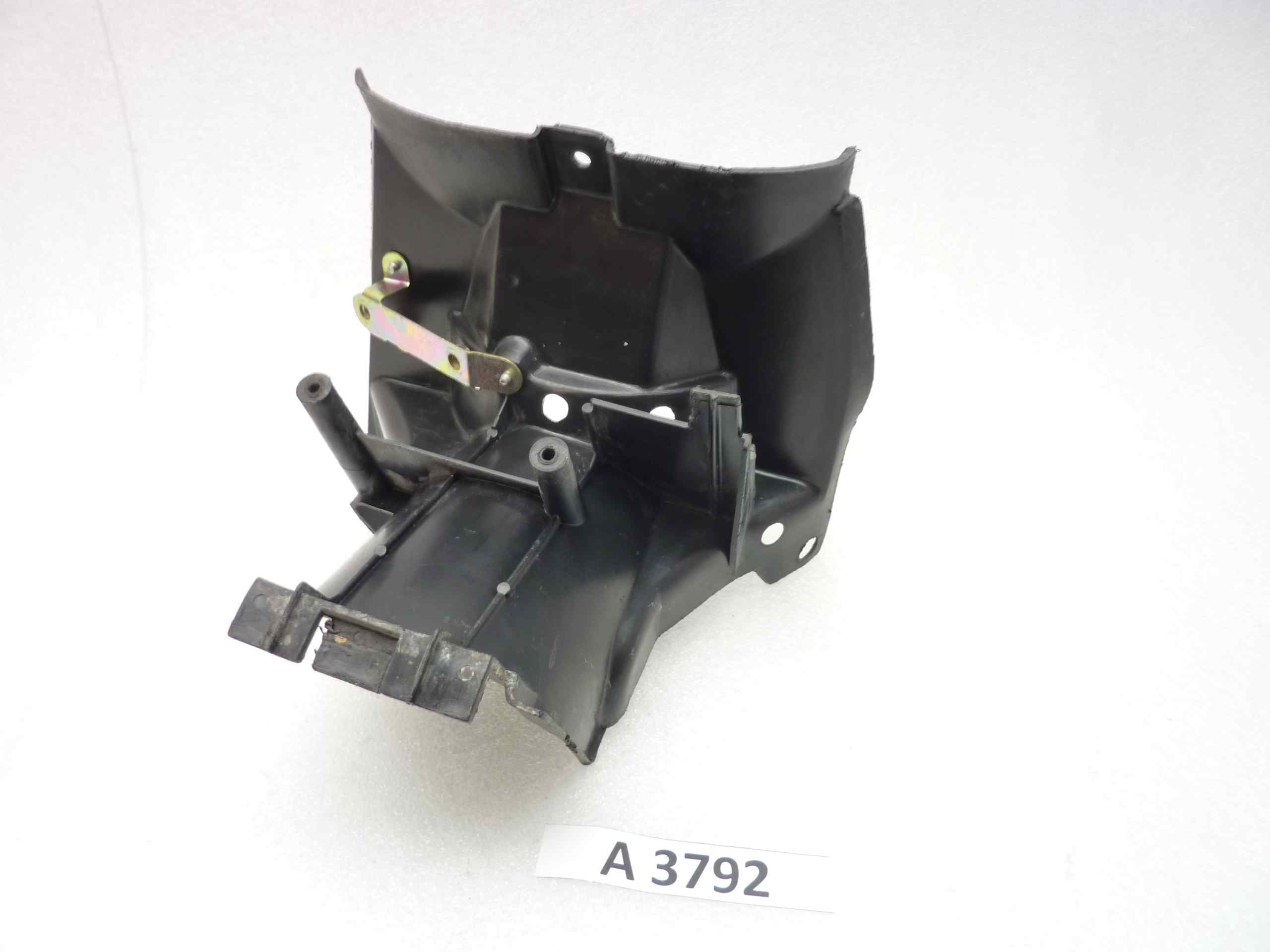 Yamaha XT 550 82-83 sottocoda parafango posteriore Chiusura 5Y12162001 - immagine 2