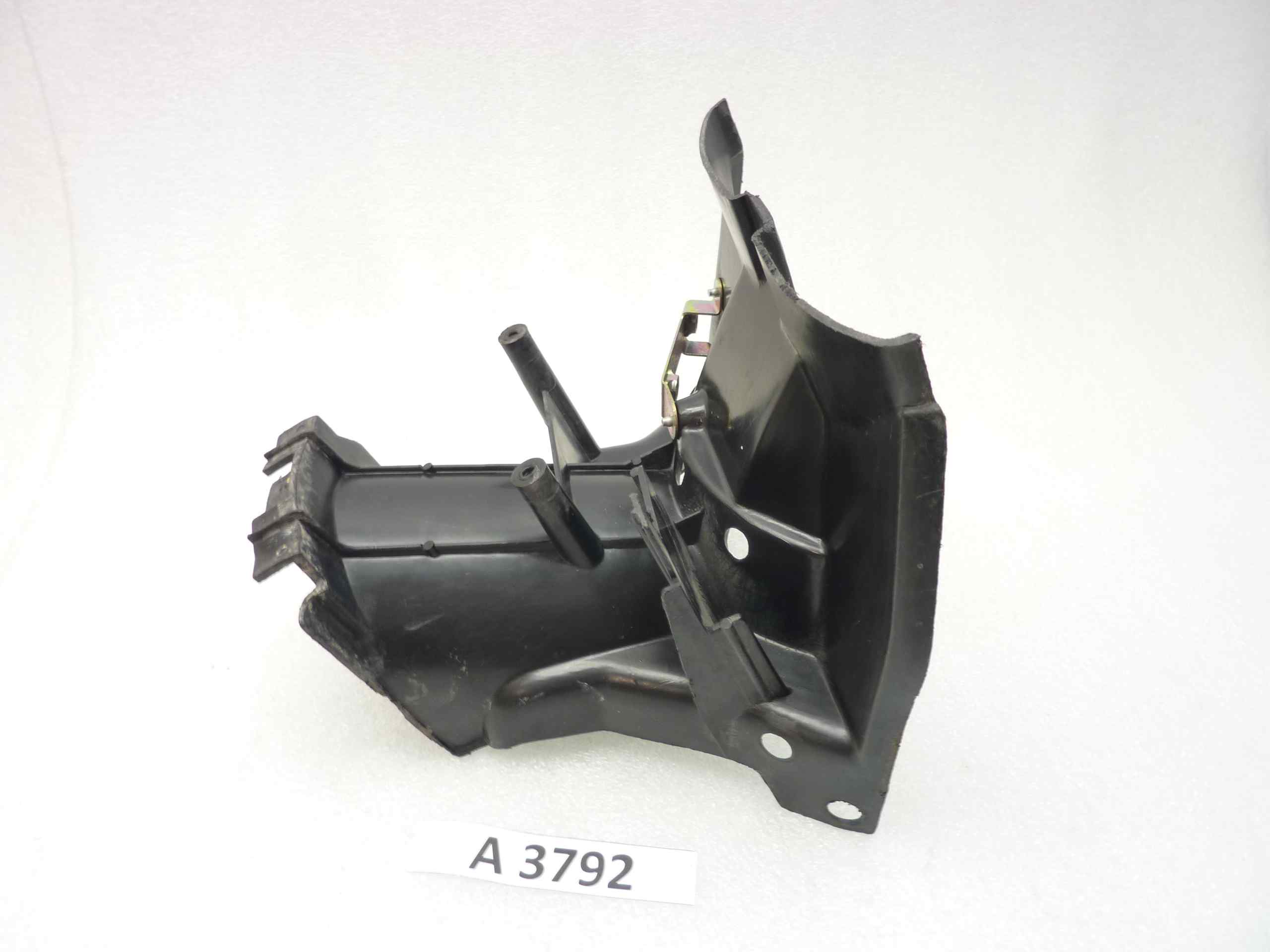 Yamaha XT 550 82-83 sottocoda parafango posteriore Chiusura 5Y12162001 - immagine 3