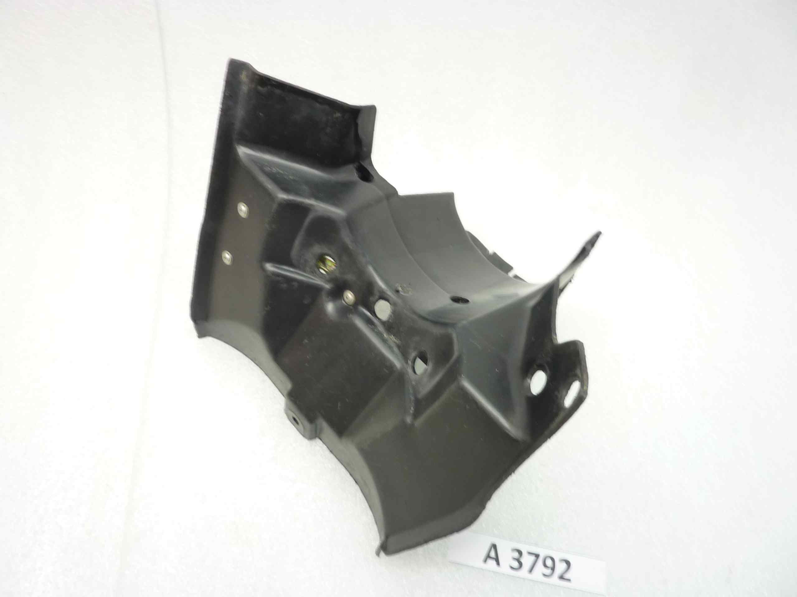 Yamaha XT 550 82-83 sottocoda parafango posteriore Chiusura 5Y12162001 - immagine 4