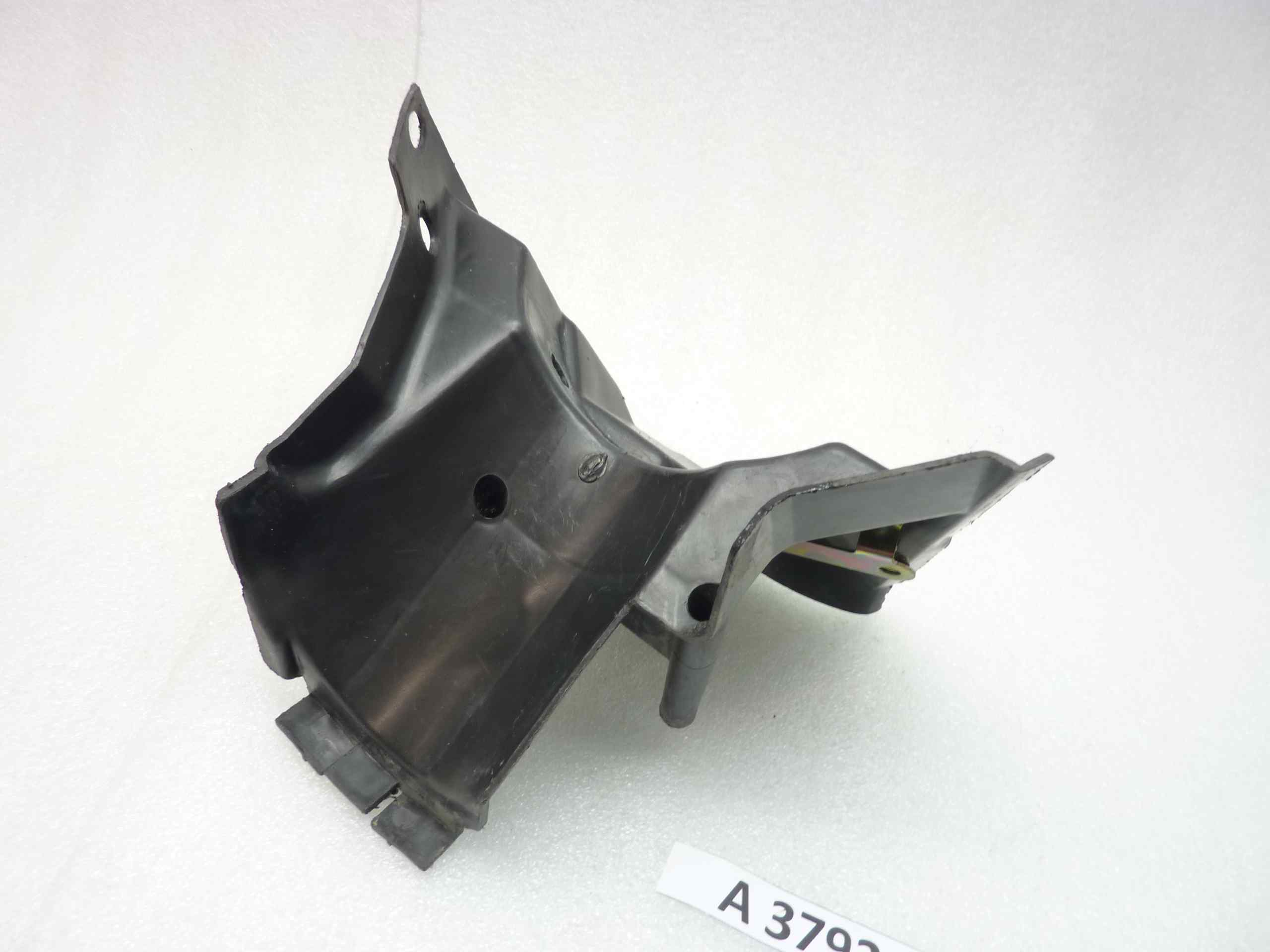 Yamaha XT 550 82-83 sottocoda parafango posteriore Chiusura 5Y12162001 - immagine 5